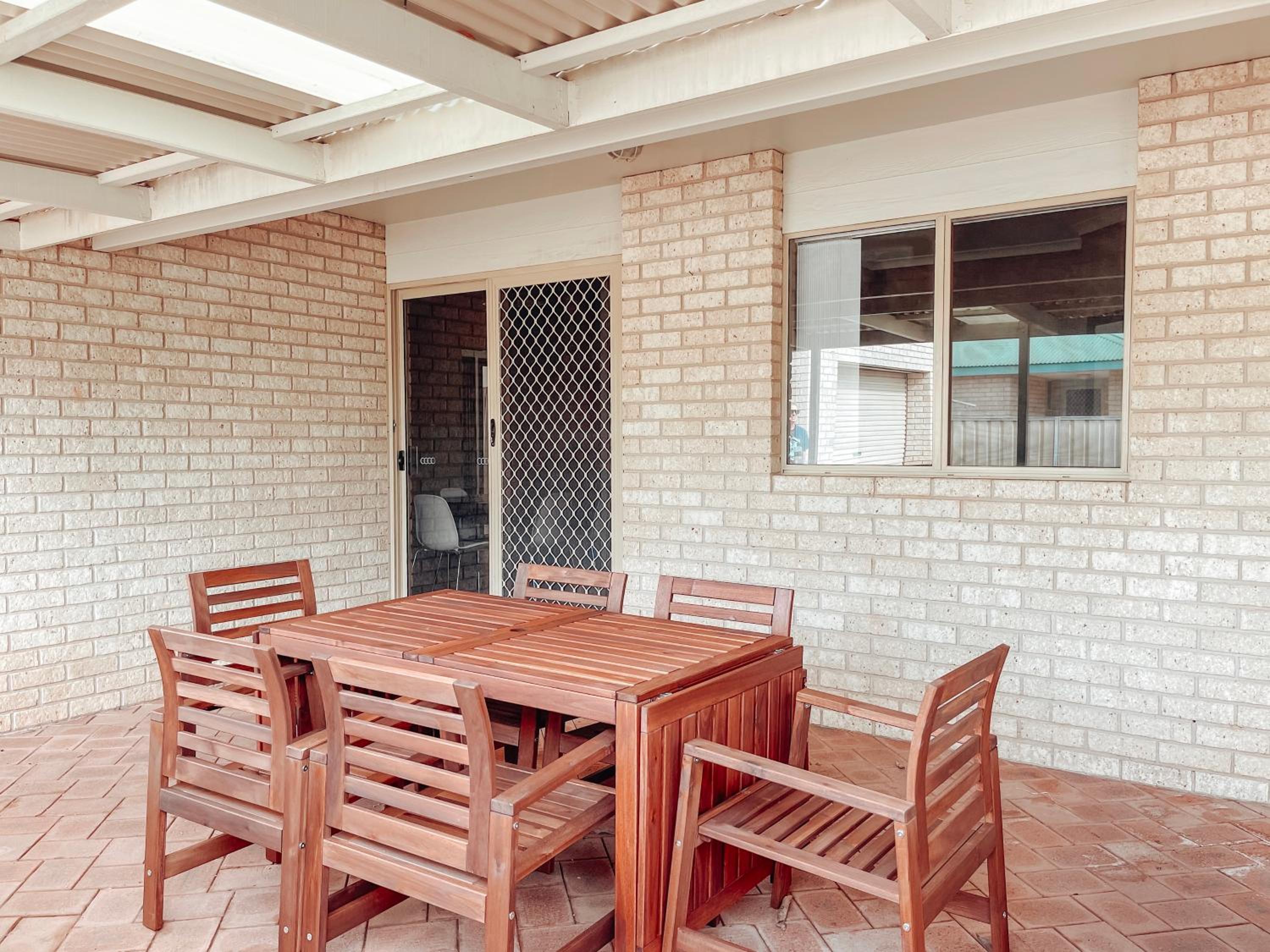 Carnarvon 3BR & 2BA Holiday House