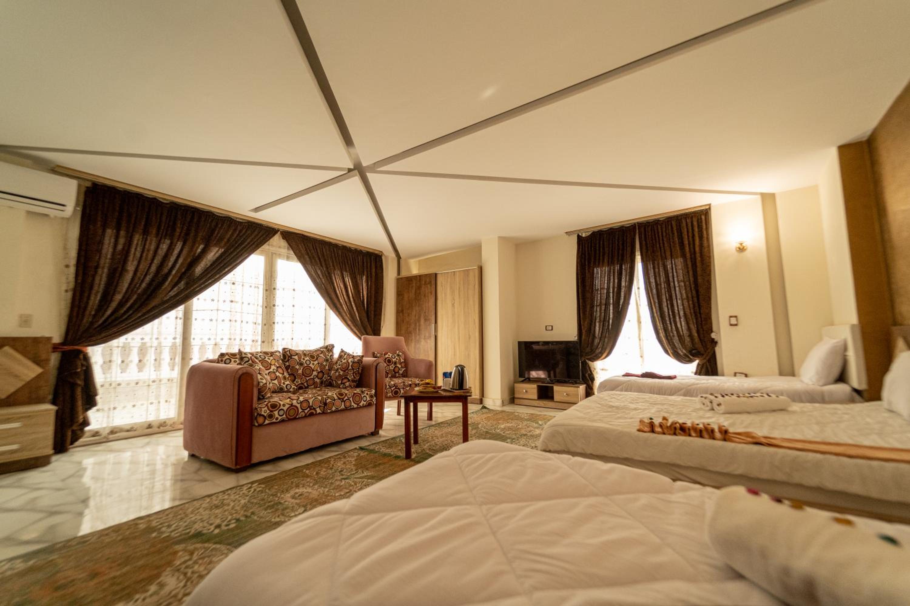 Gardenia Inn Hotel