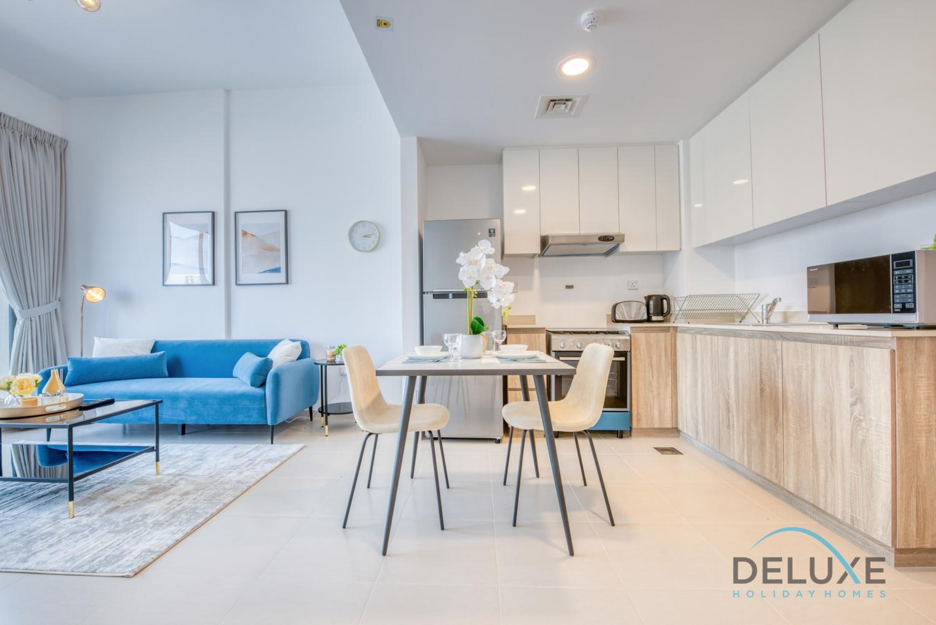 Chic 1BR in Town Square UNA Dubailand by Deluxe Holiday Homes