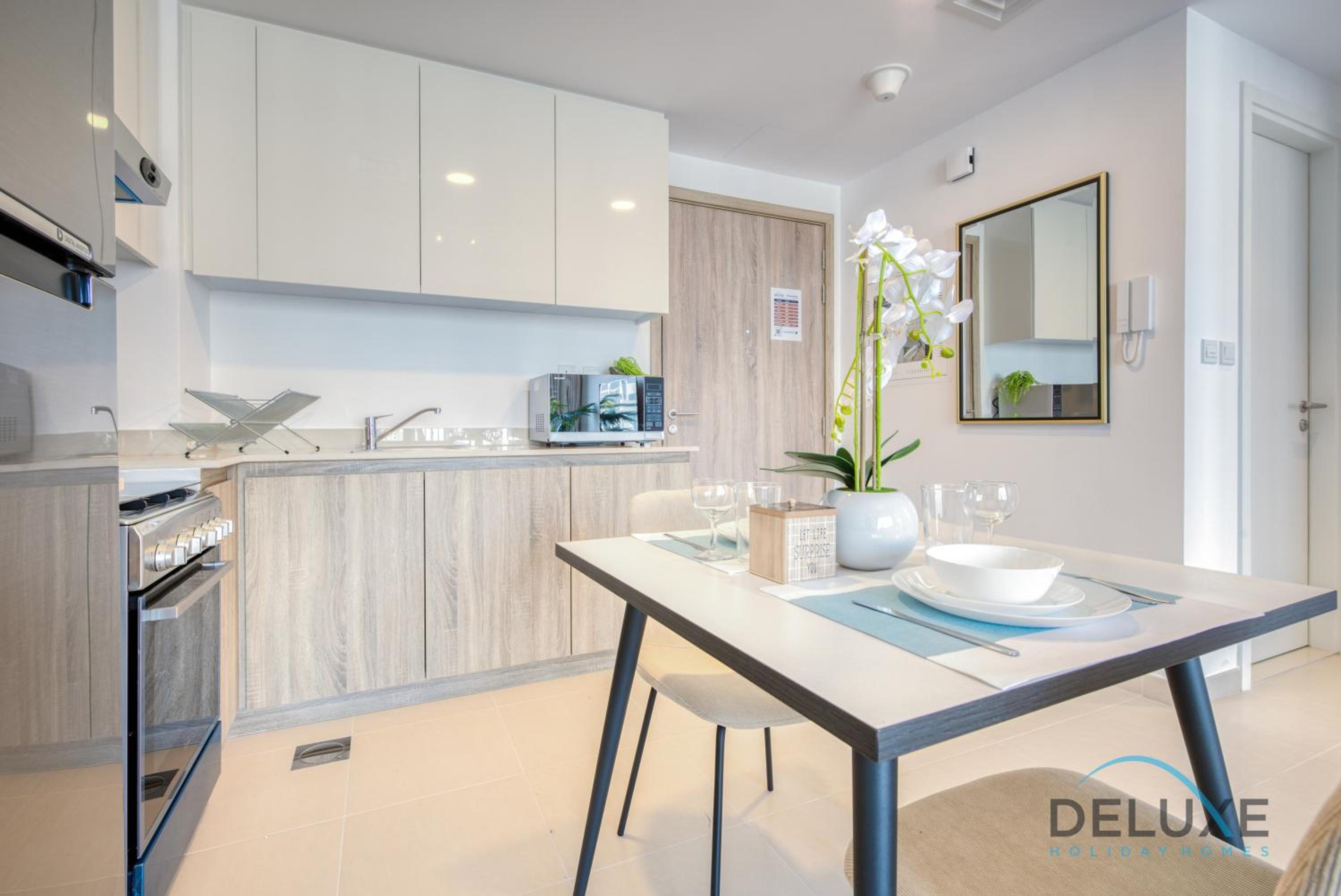 Chic 1BR in Town Square UNA Dubailand by Deluxe Holiday Homes