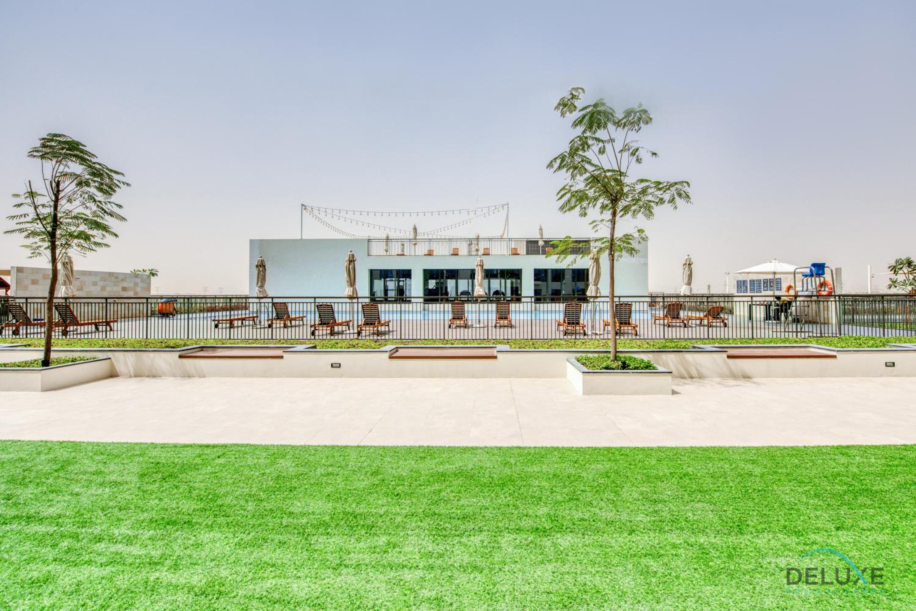 Chic 1BR in Town Square UNA Dubailand by Deluxe Holiday Homes