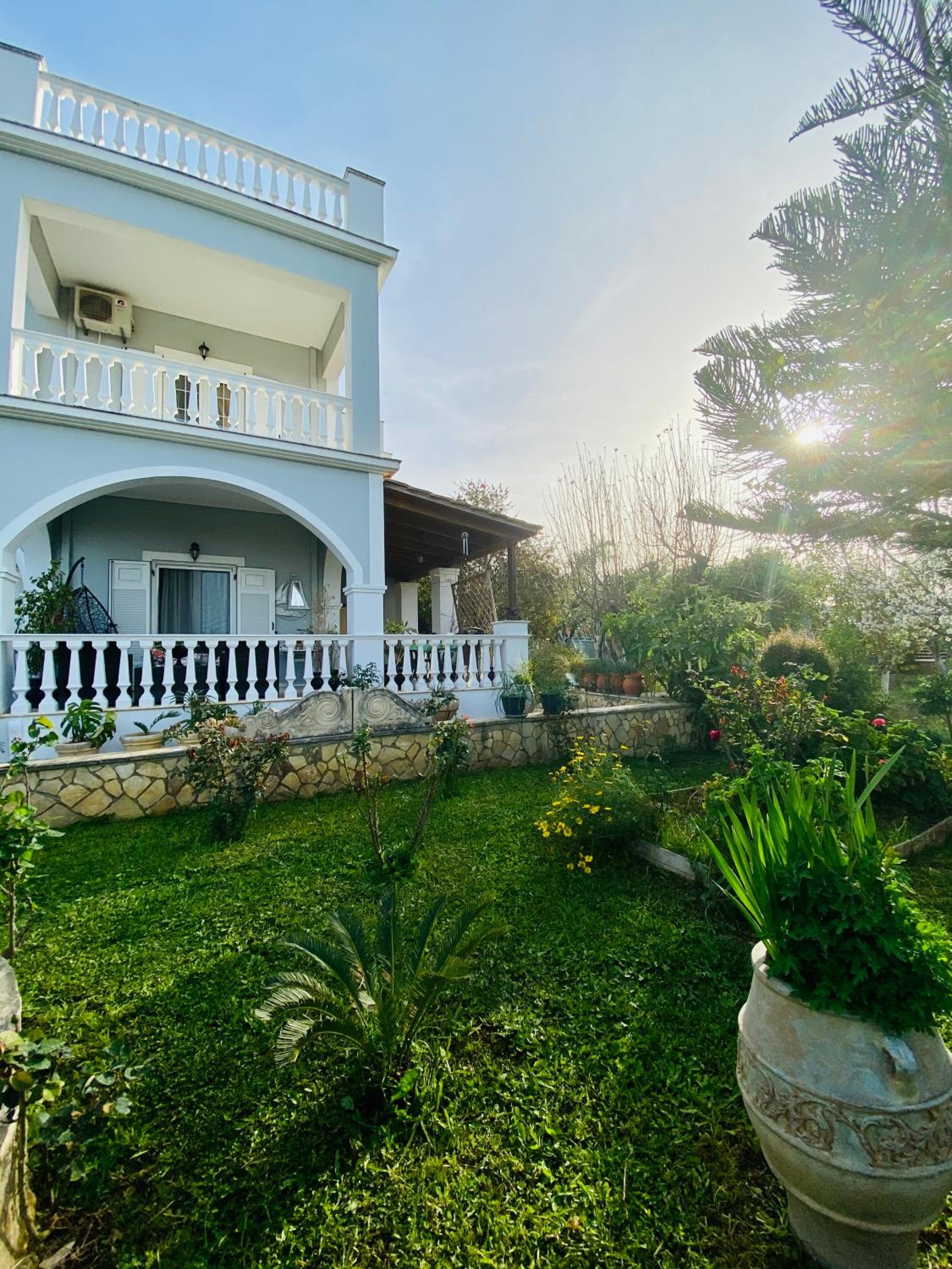 Theros Villa