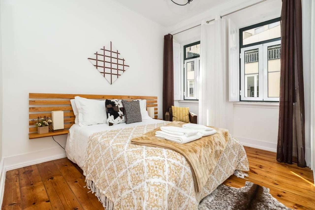 Rustic M2 R1 - Amazing Double Room with Shared Bathroom view 5