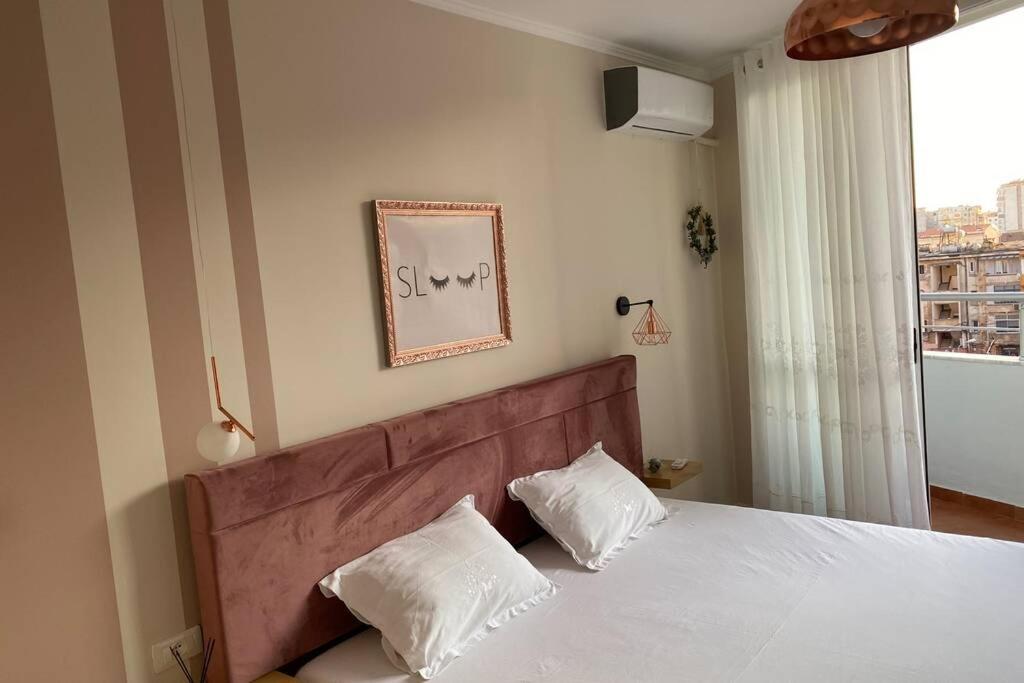 Spacious 1BR City Hub with Balcony