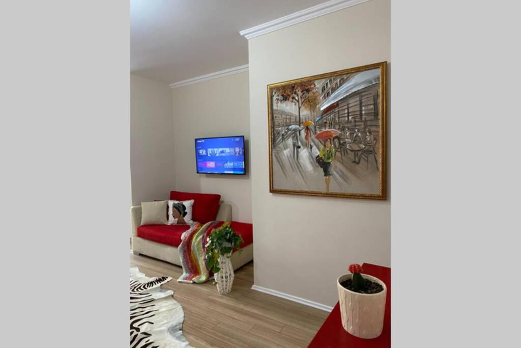 Spacious 1BR City Hub with Balcony