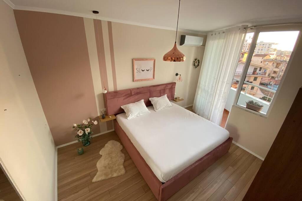 Spacious 1BR City Hub with Balcony