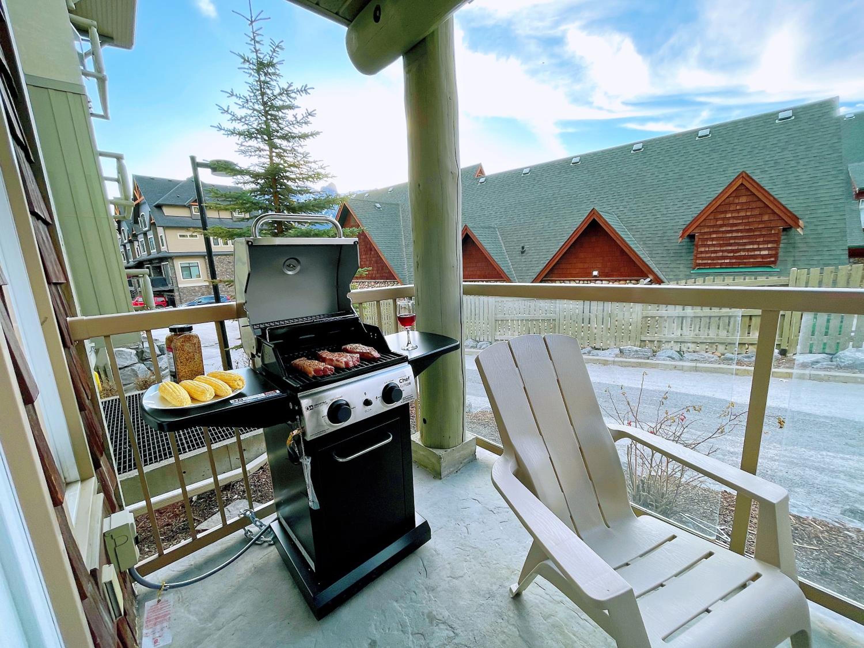 Windtower Lodge FullKitchen-Kingbed Suite-MntView-UGParking-Walk2DT