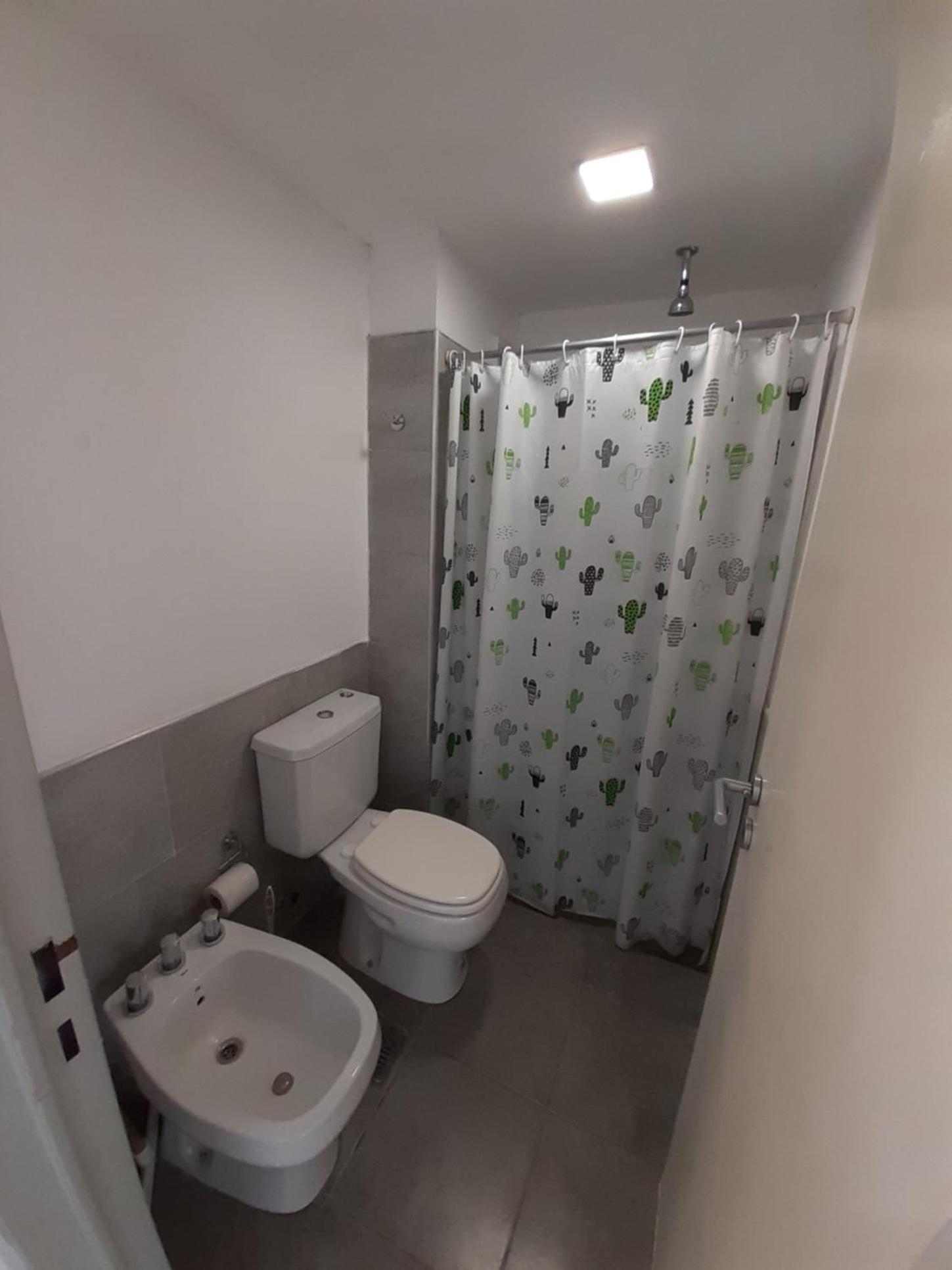 Departamento en zona centro con vista al parque