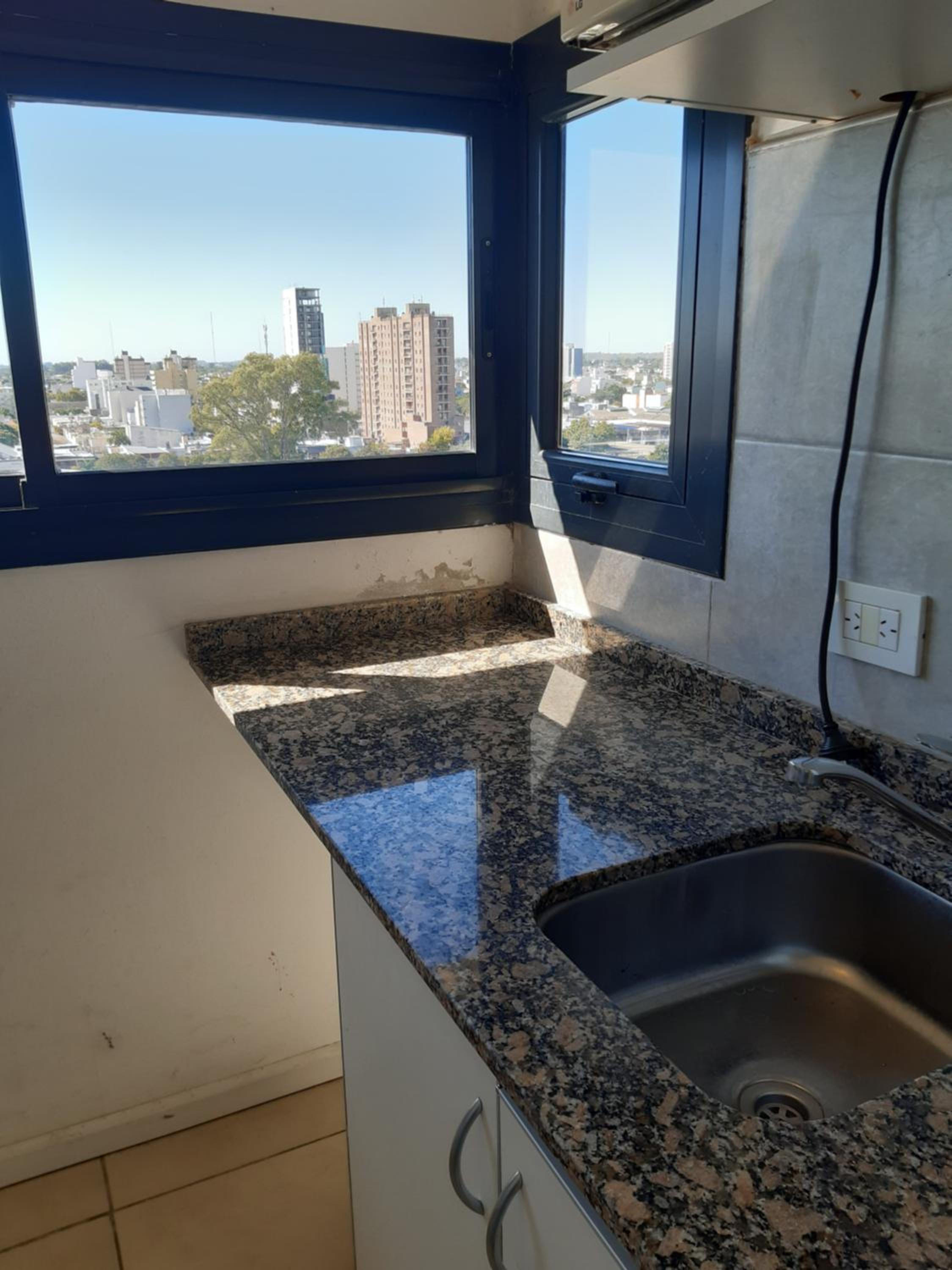 Departamento en zona centro con vista al parque