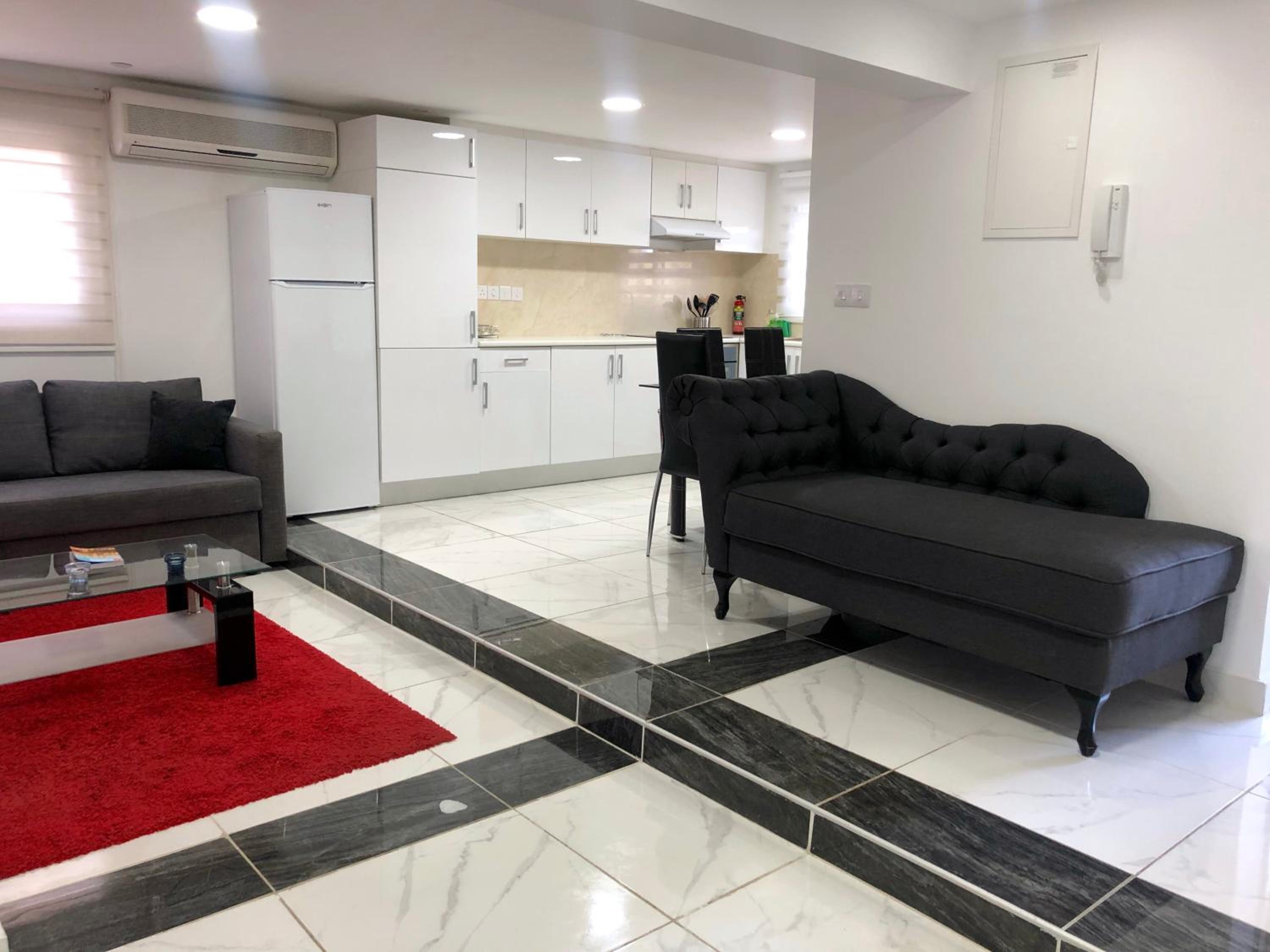 Seafront - 2 bedroom Modern