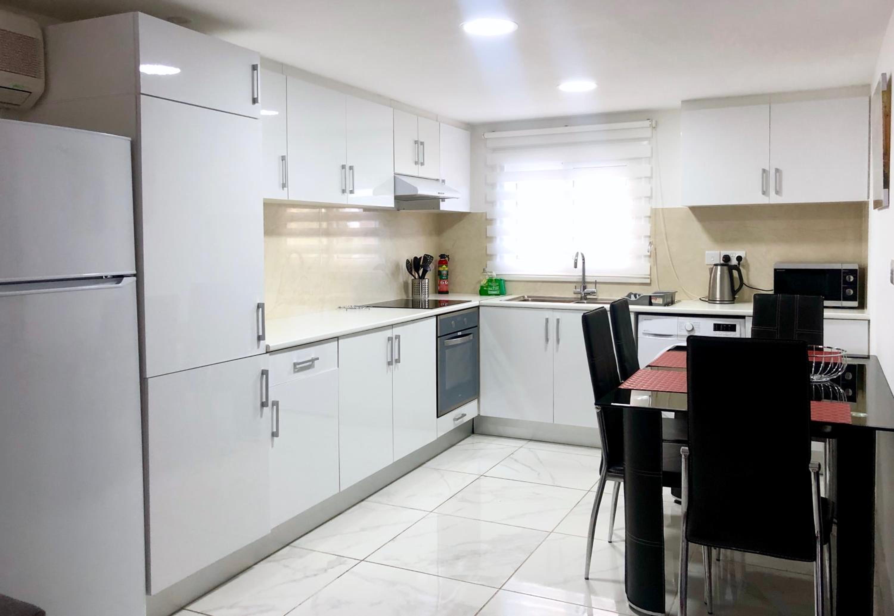 Seafront - 2 bedroom Modern