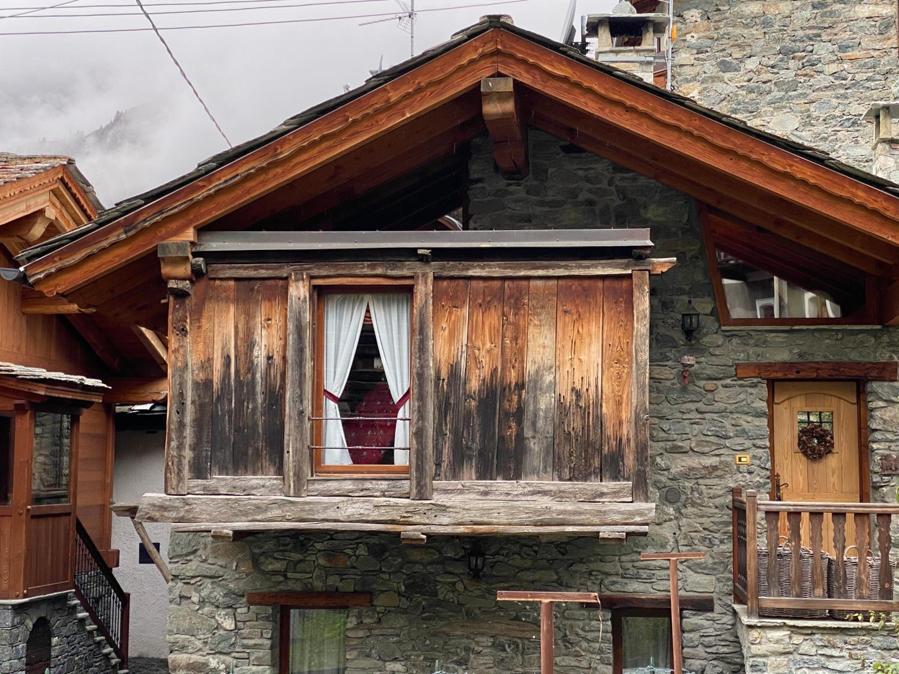 Chalet Cretaz view 5