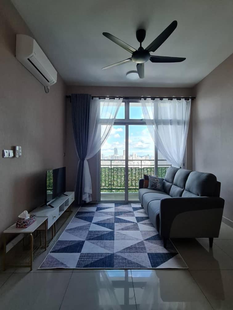 E Life SKS Habitat With WiFi Netflix