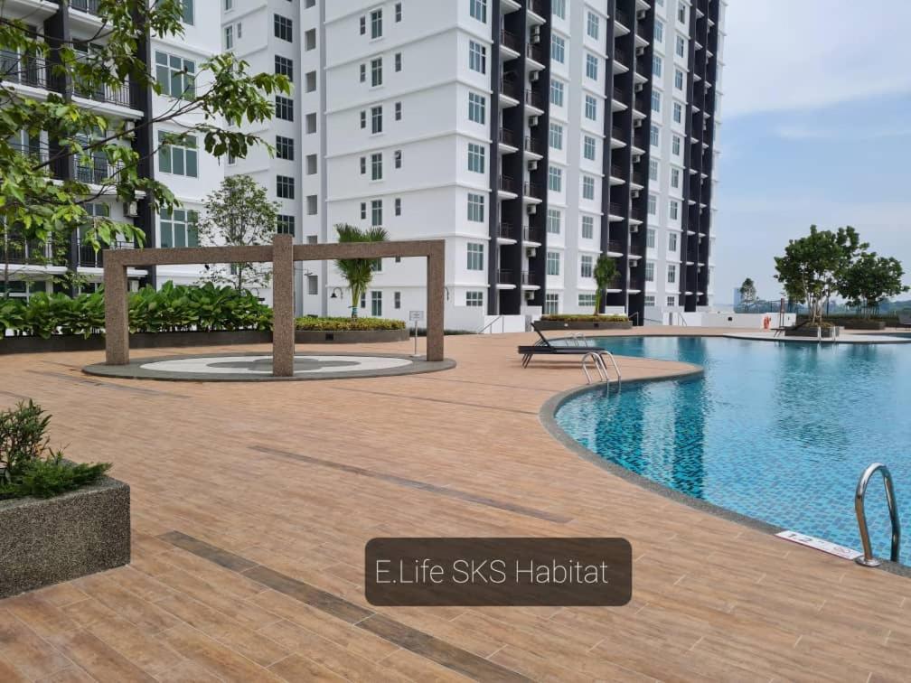 E Life SKS Habitat With WiFi Netflix