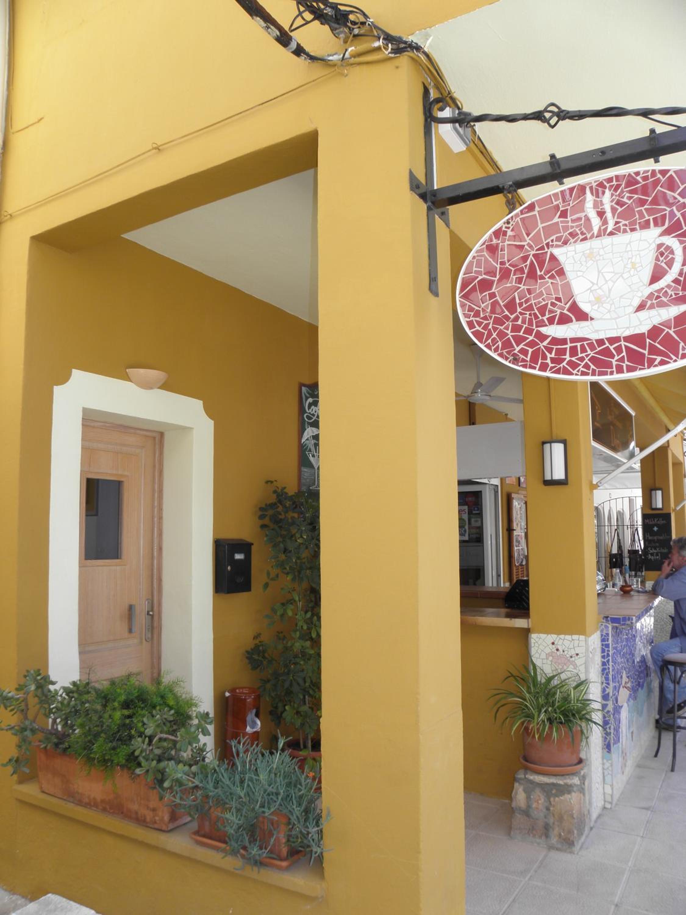 Hostal Doris - Adults Only