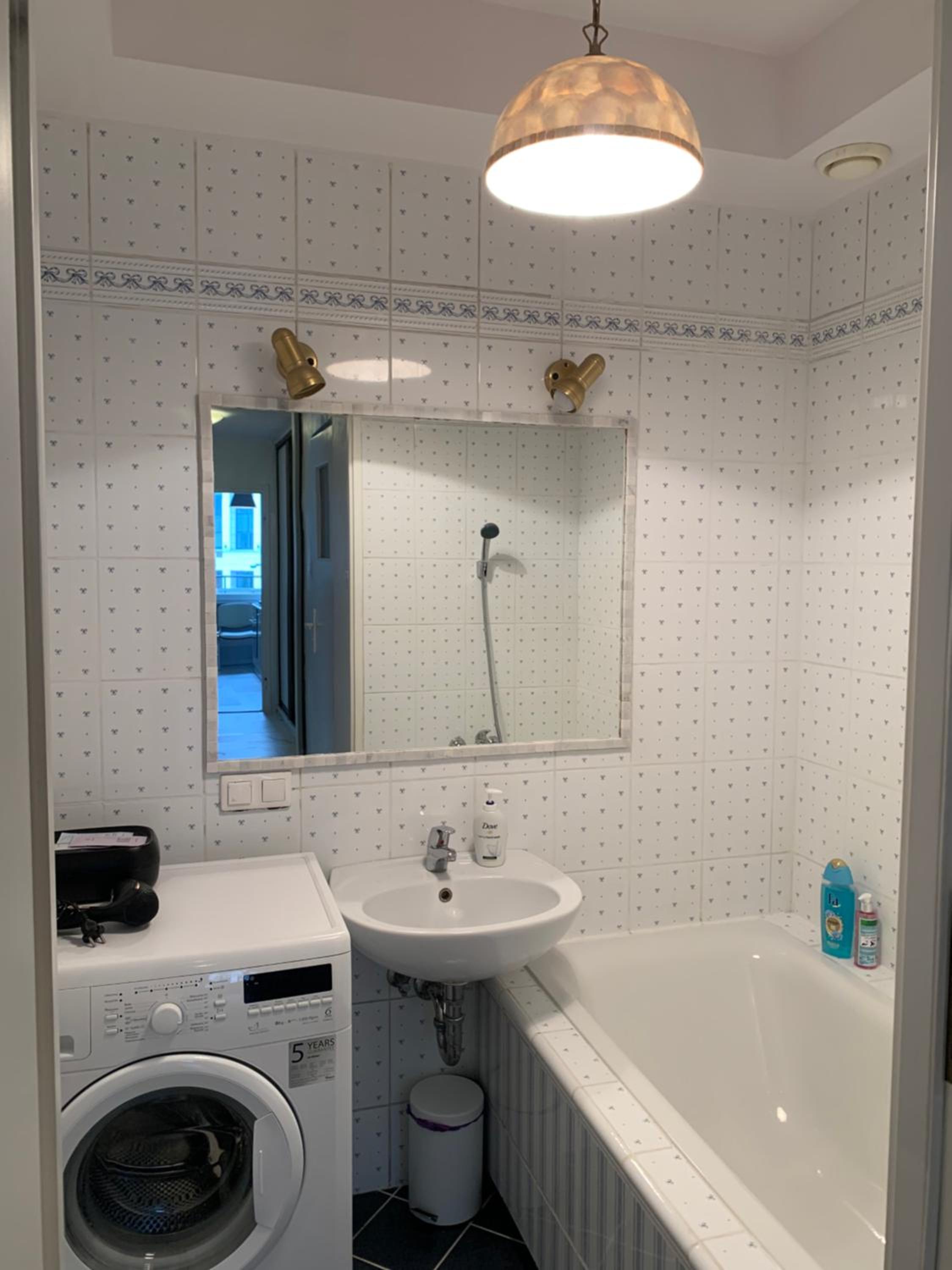 Perfect location two bedrooms with balkony