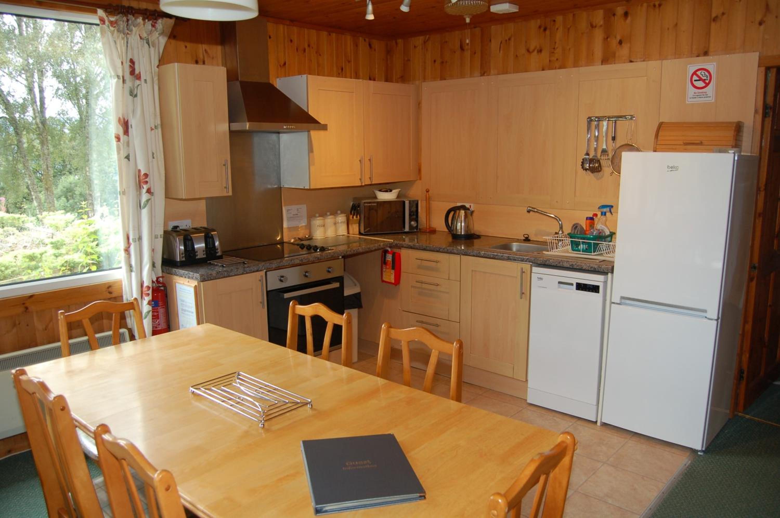 Woodland Chestnut Lodge view 4