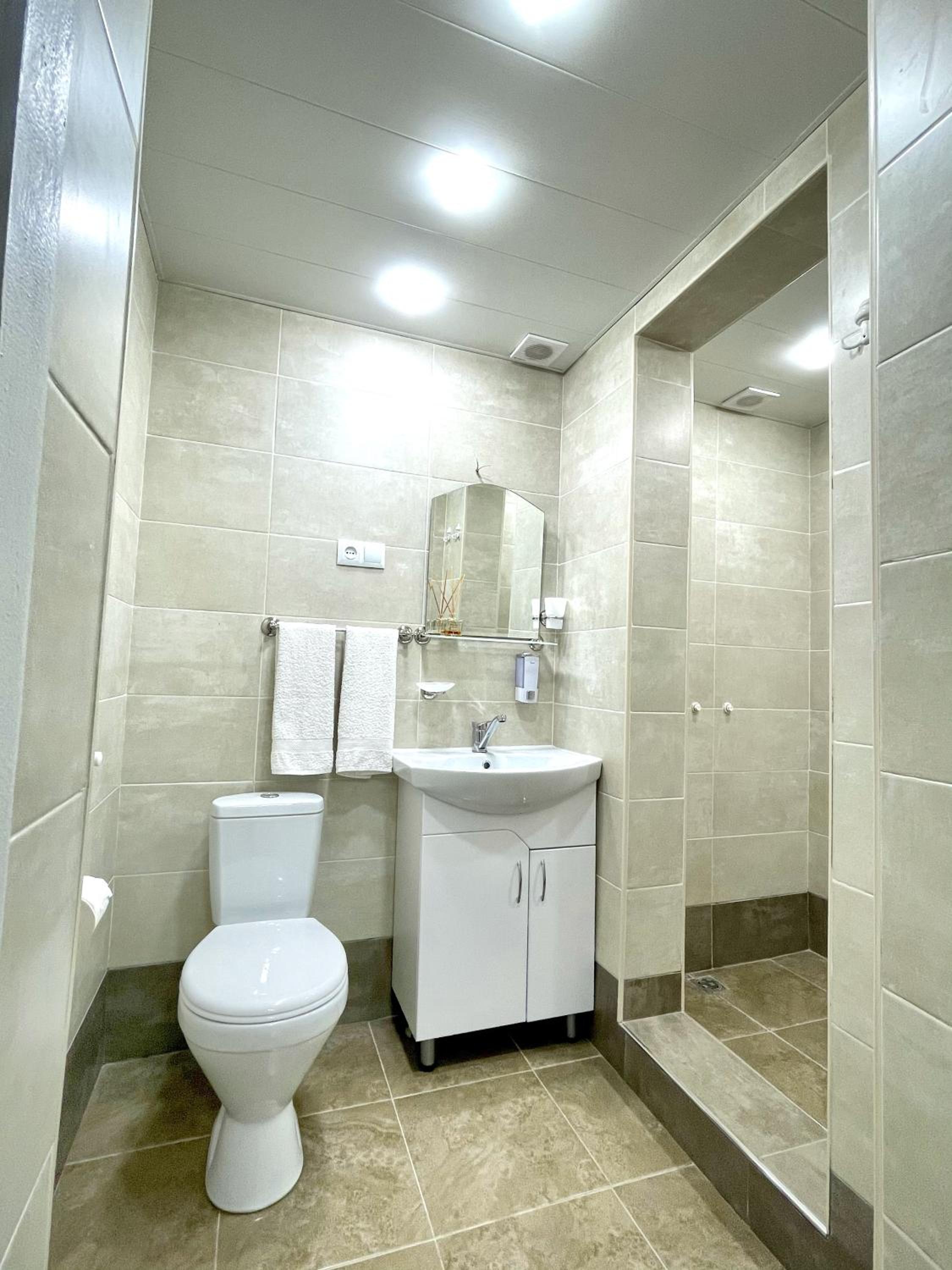 Santorini Hotel & Hostel