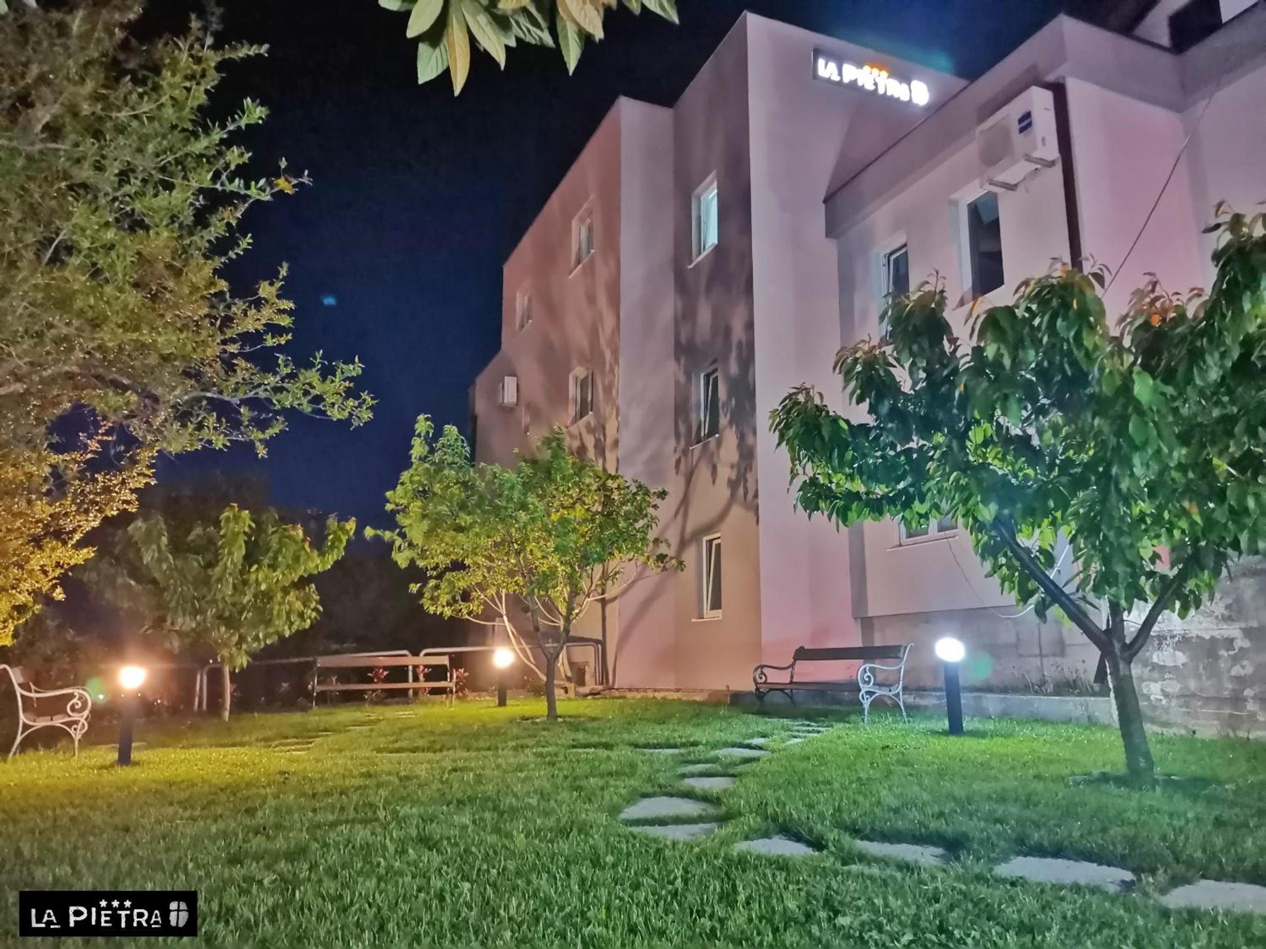 La Pietra Family Hotel