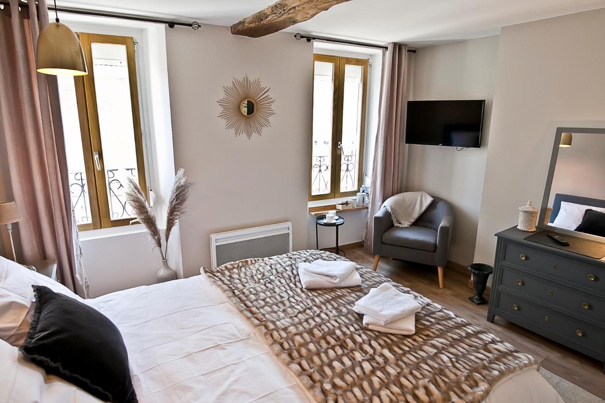 Meublé de tourisme, Les chambres du Beffroi photo 4