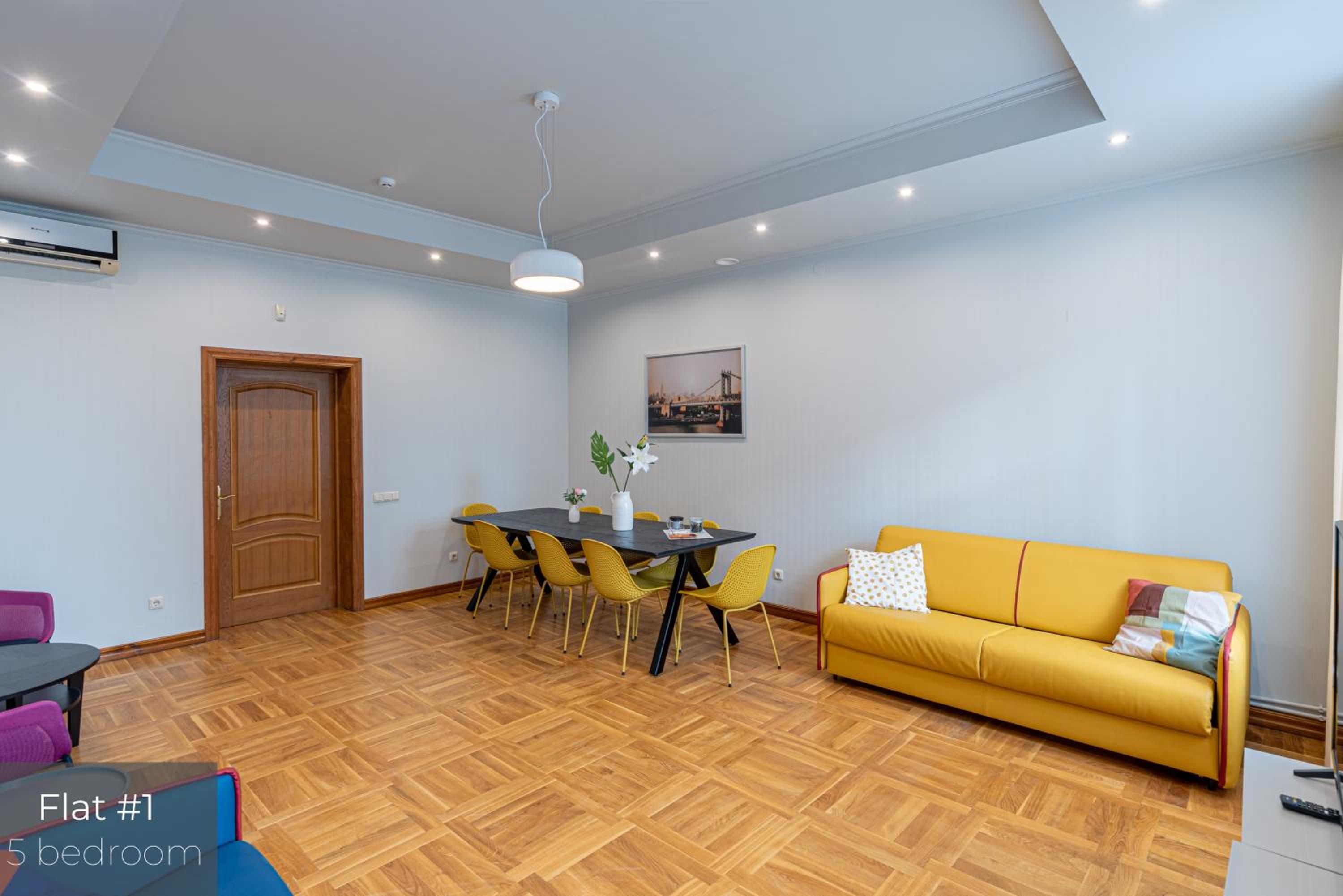 Dandelion Apartments XIXc Cottage with Free Parking view 2