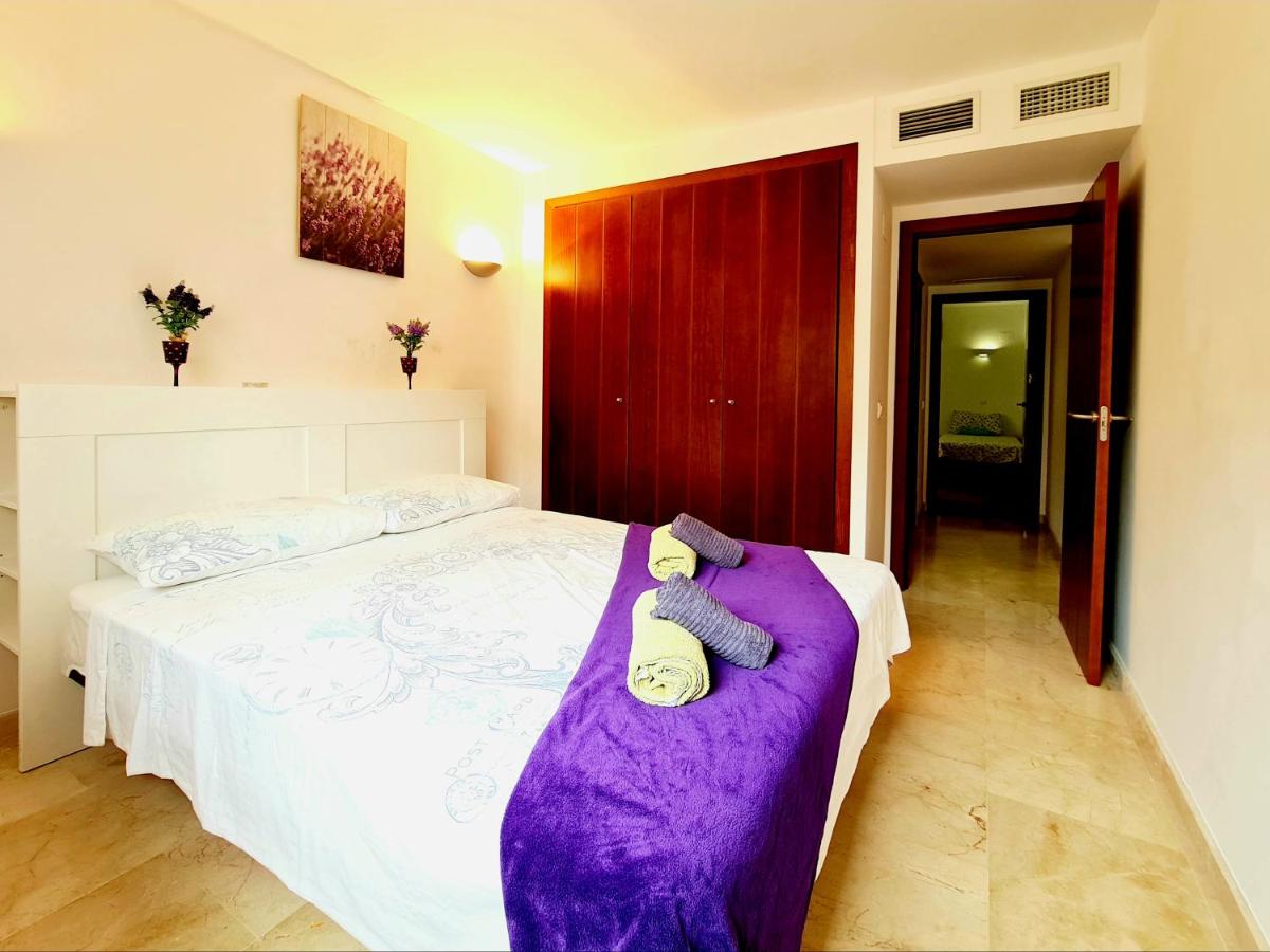 Punta Prima Modern, 100 m sea, 2 swimming-pools, aircondition, Free WI-FI photo 5