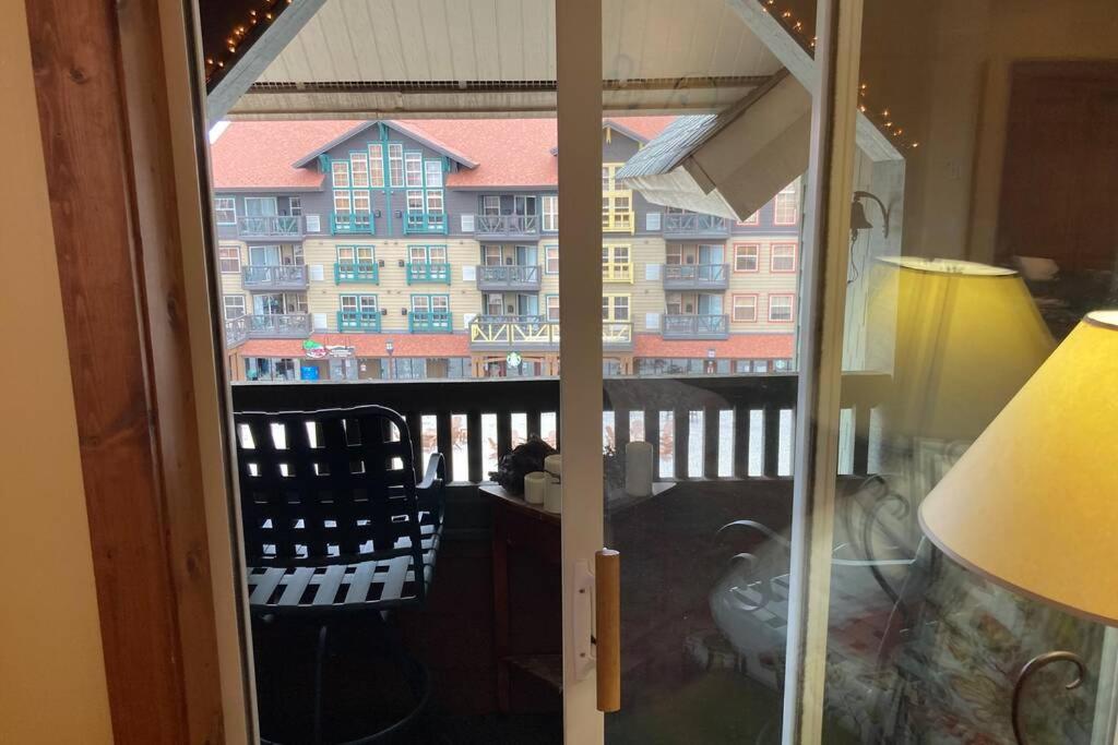 'The Treehouse' at Snowshoe - Village & Slope View view 4