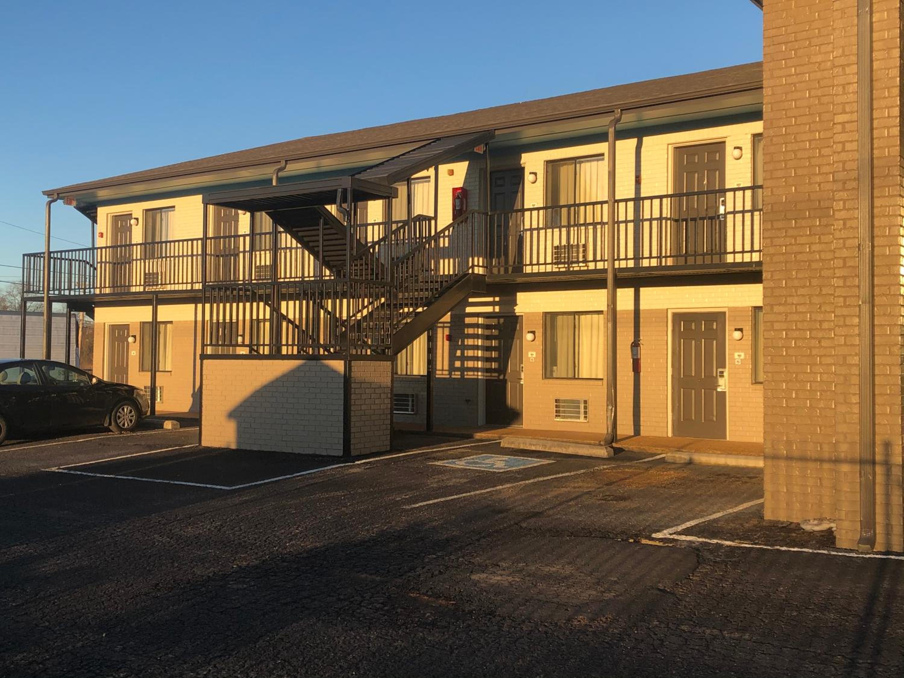 Savannah Lodge view 4