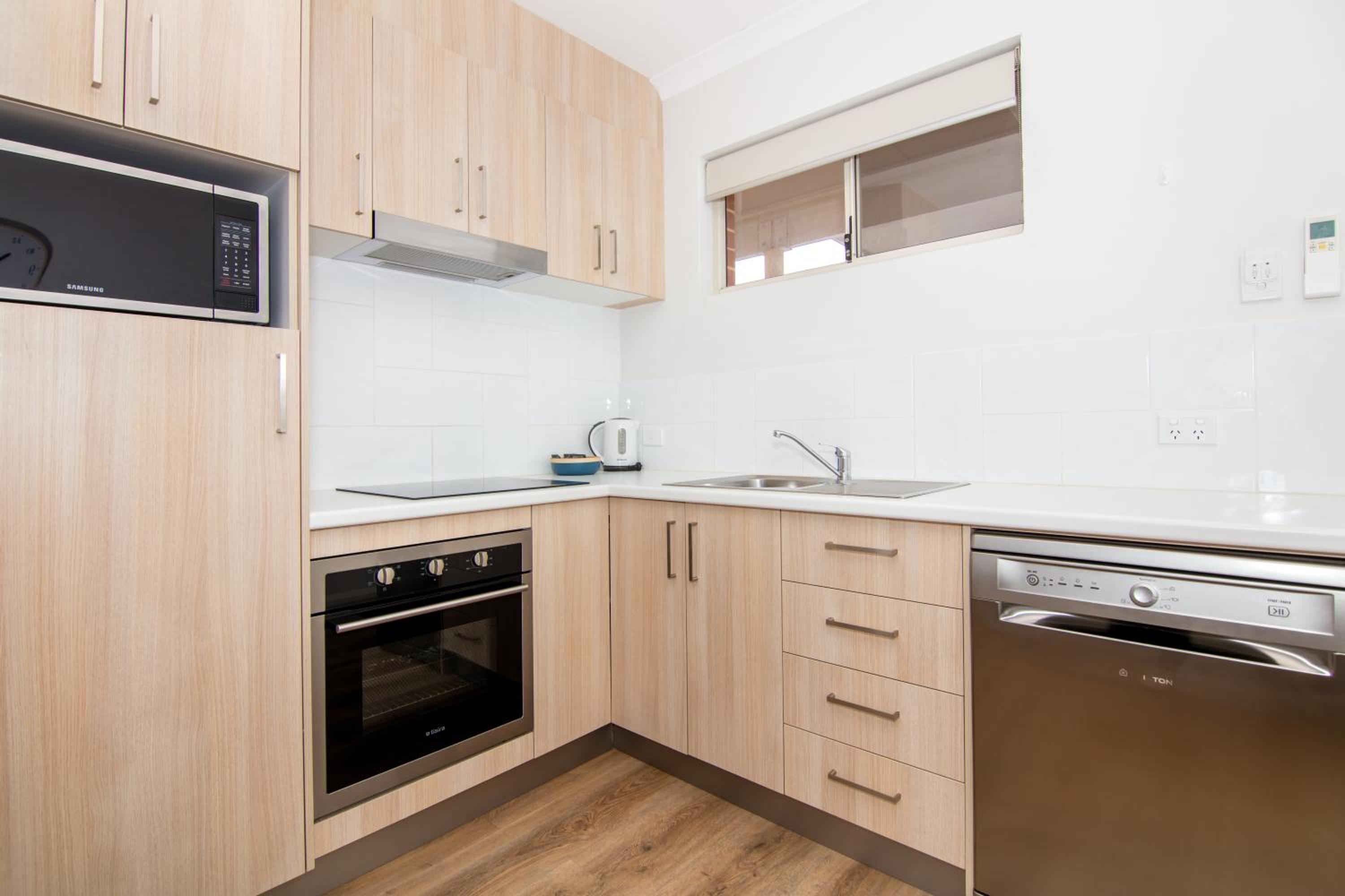 Jurien Bay Motel Apartments view 3