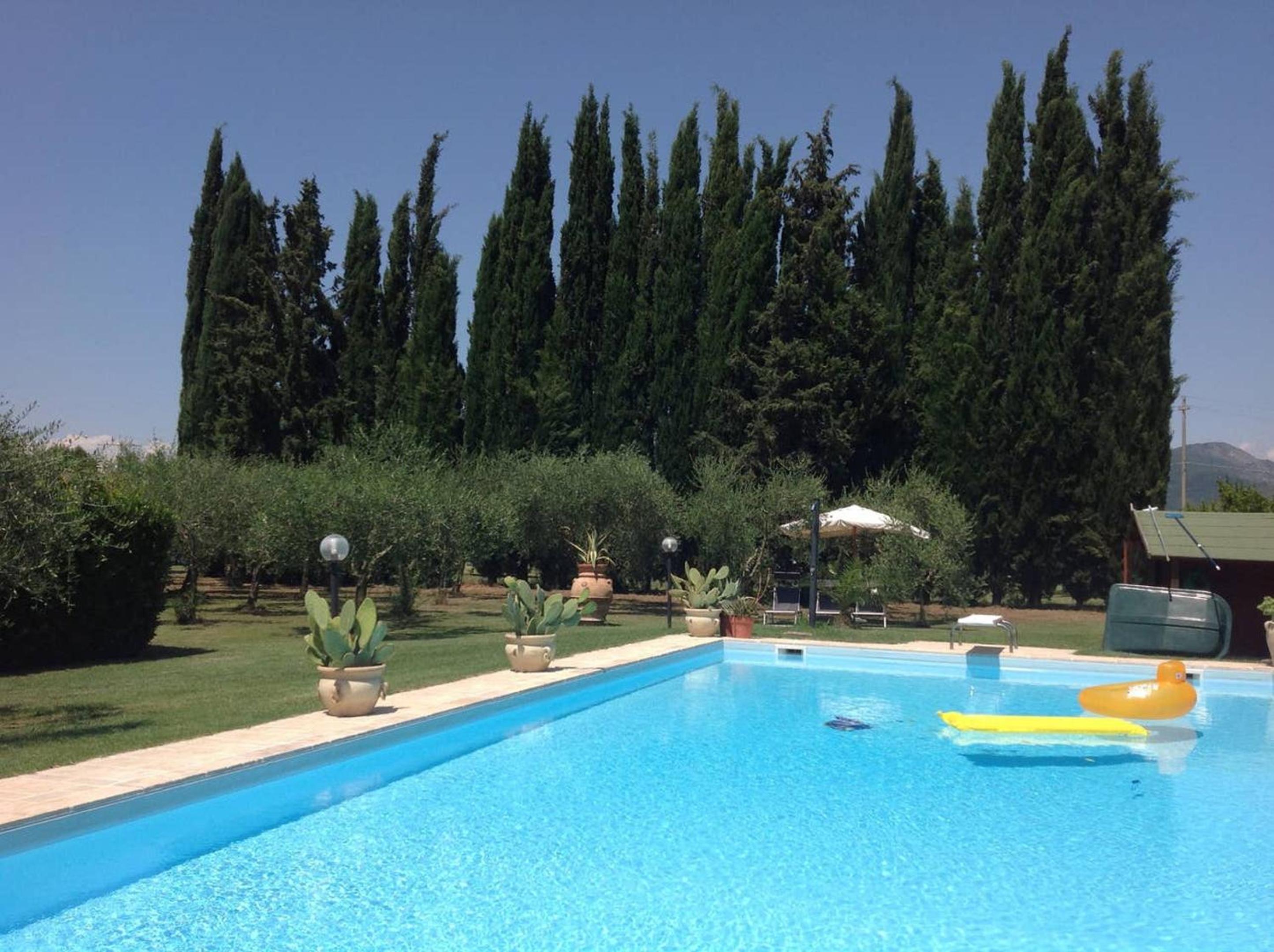 Charming Villa in Pisa with terrace and shared pool. view 3