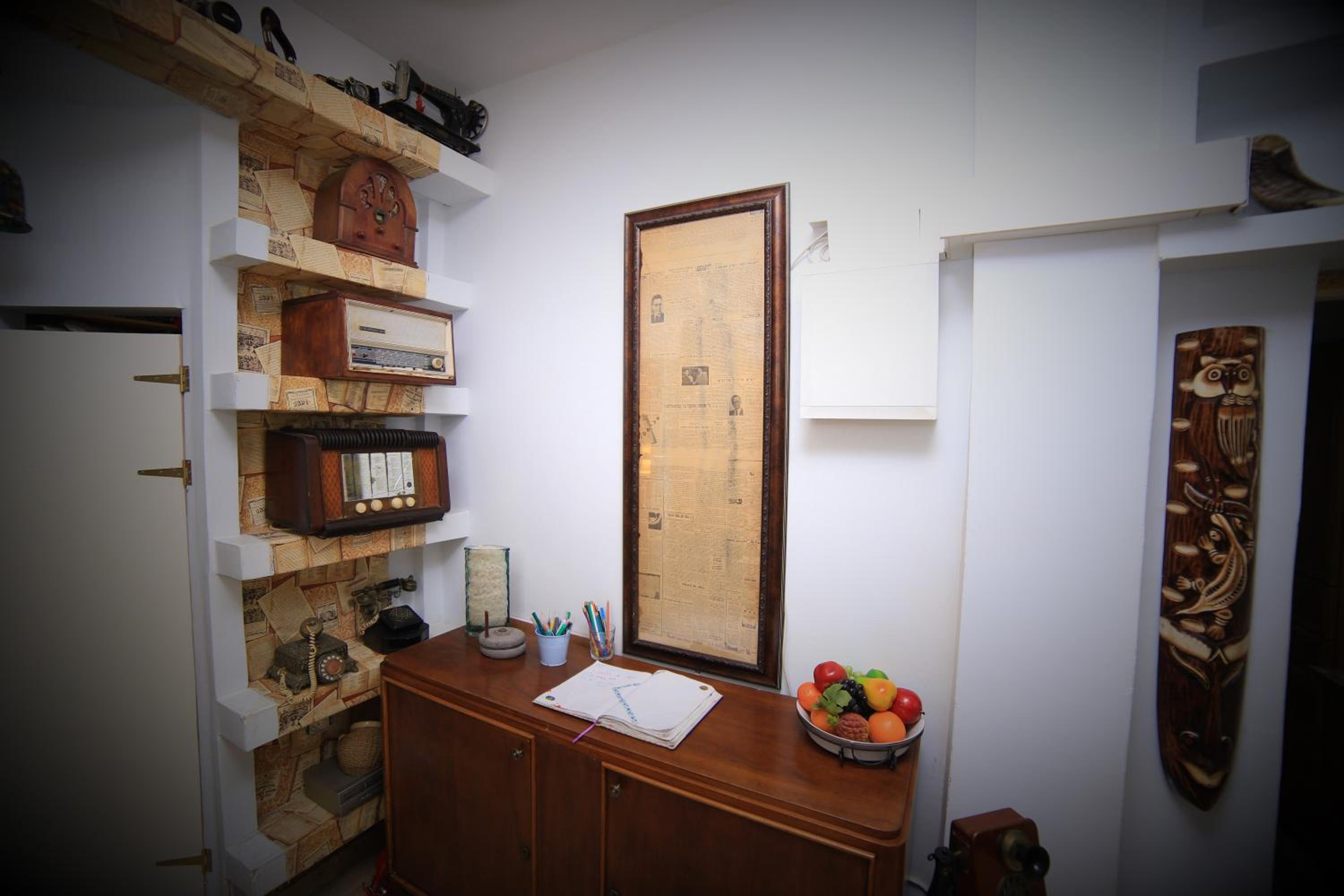 Ahuzat Shaul - Studio