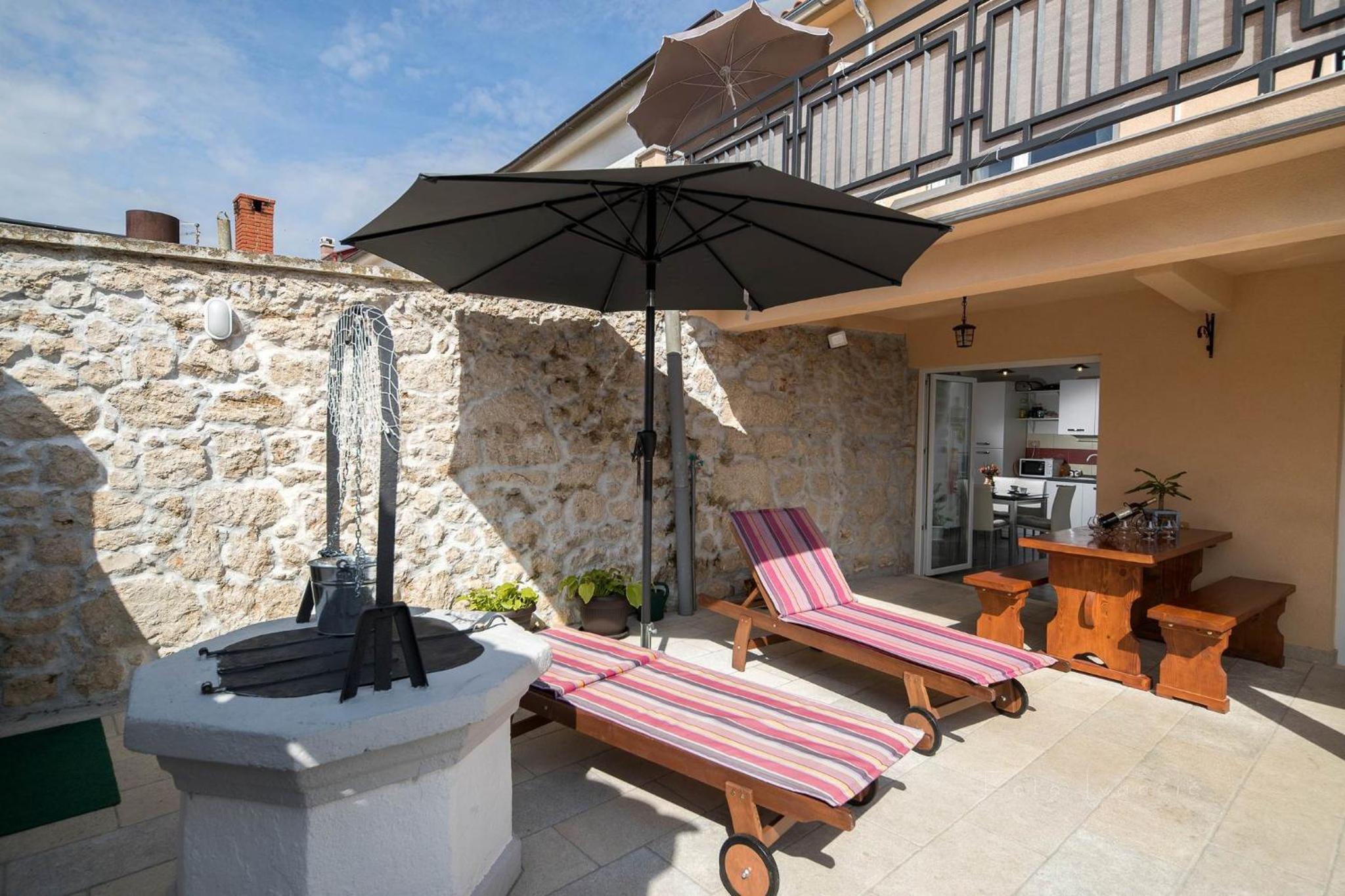 ODISEJA en Tribalj — balance & terrace