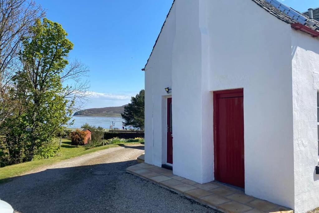 Hotel Lamlash- Self catering accommodation with seaviews - Image 1