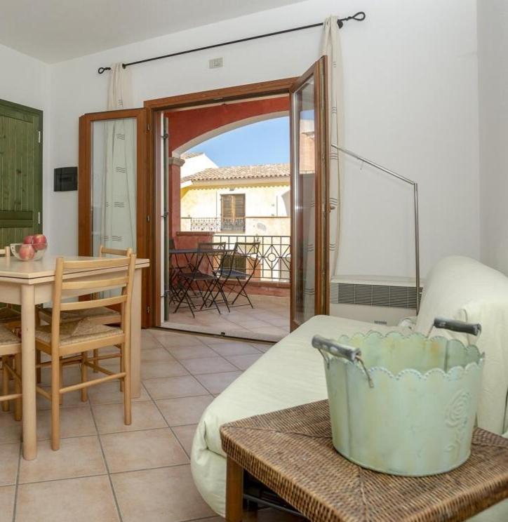 Residence Nausicaa pool view photo 3