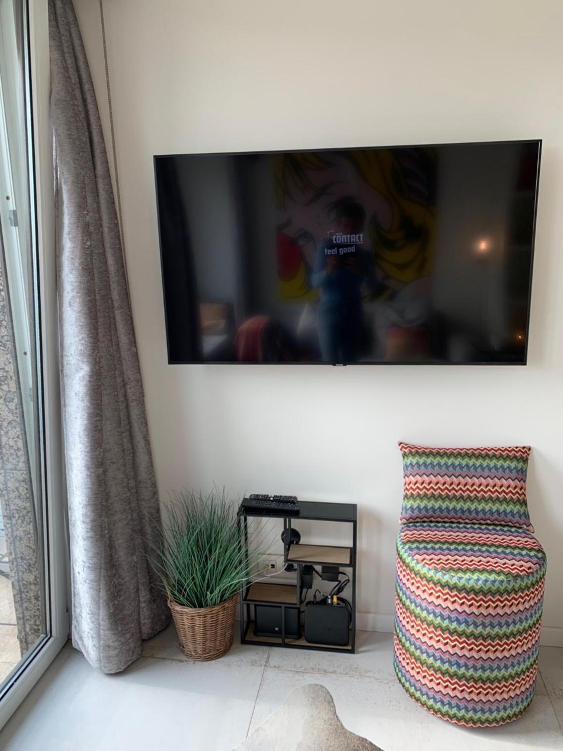 Luxe studio/suite met zeezicht en volle zon