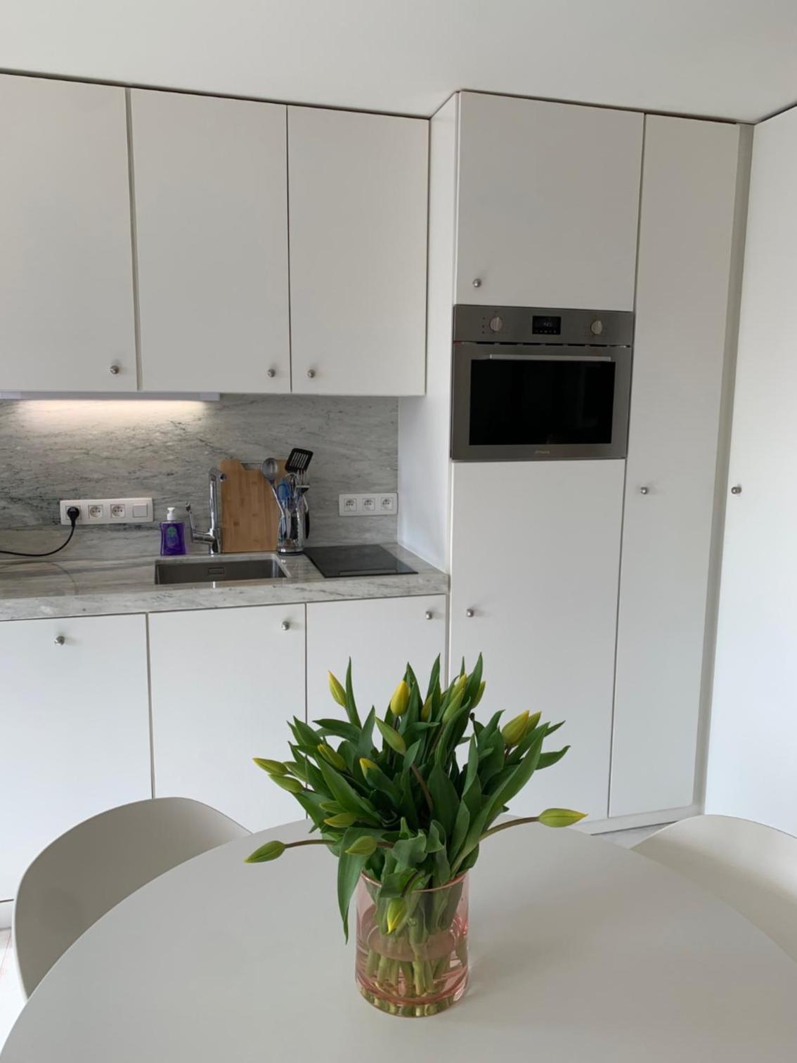 Luxe studio/suite met zeezicht en volle zon