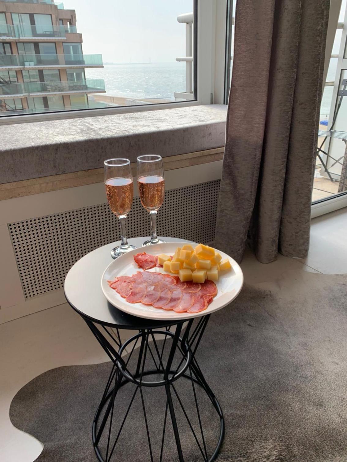 Luxe studio/suite met zeezicht en volle zon