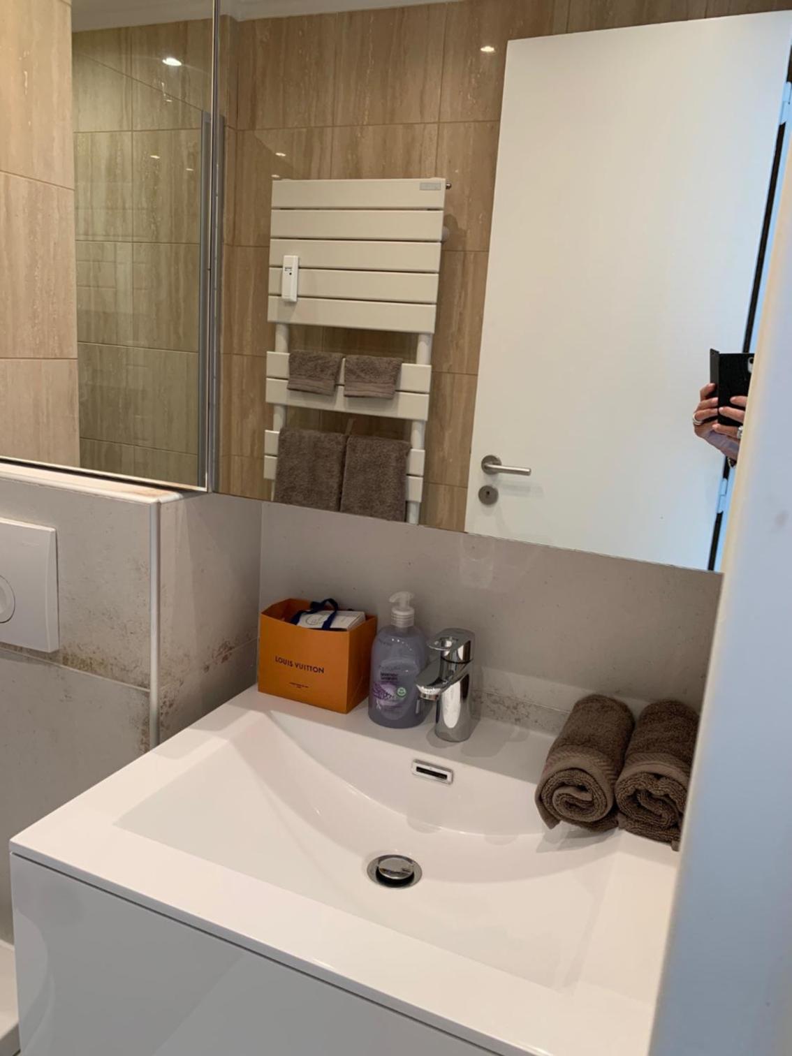 Luxe studio/suite met zeezicht en volle zon