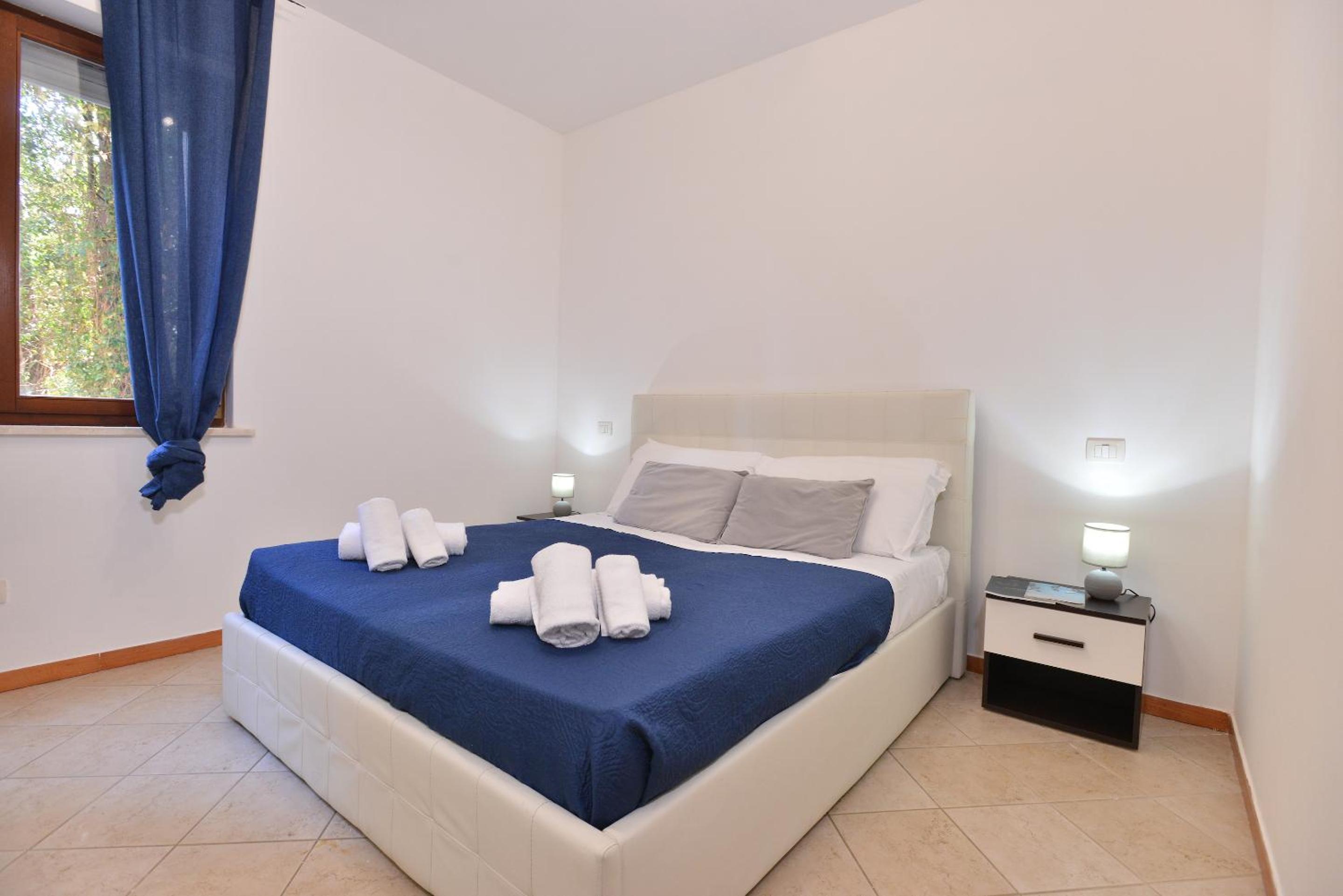 IzzHome Blue Sea view 4