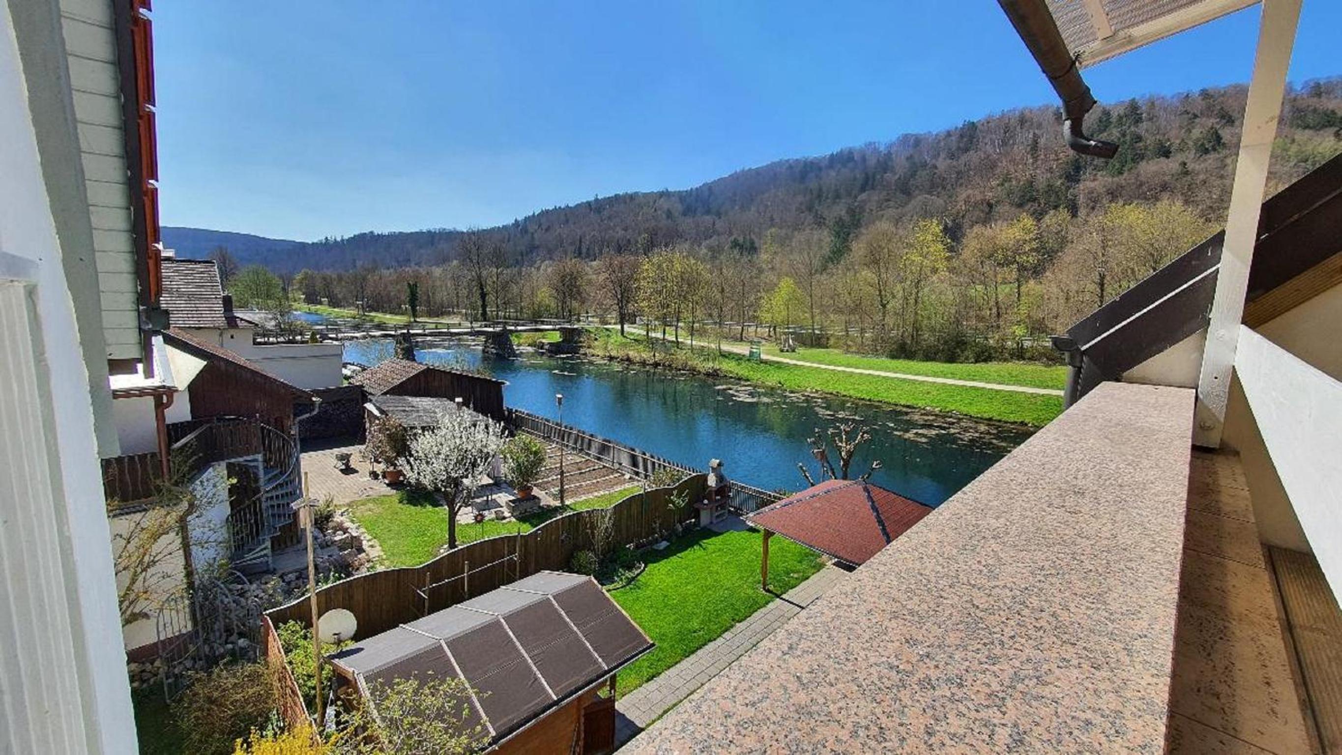 Cafe Altmühl, Ferienwohnungen Gästehaus Krimhilde direkt am Wasser