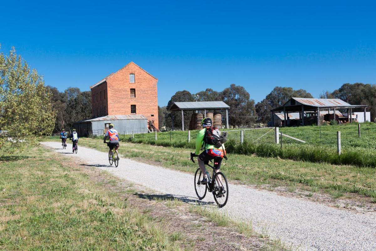 Milawa Vineyard Views - Guesthouse 1
