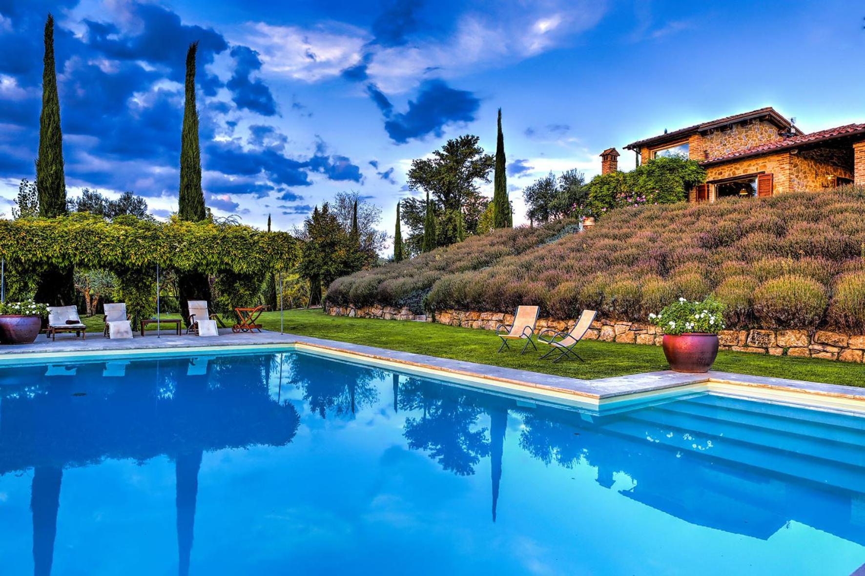 CASALE DELLE LAVANDE 10, Emma Villas view 4