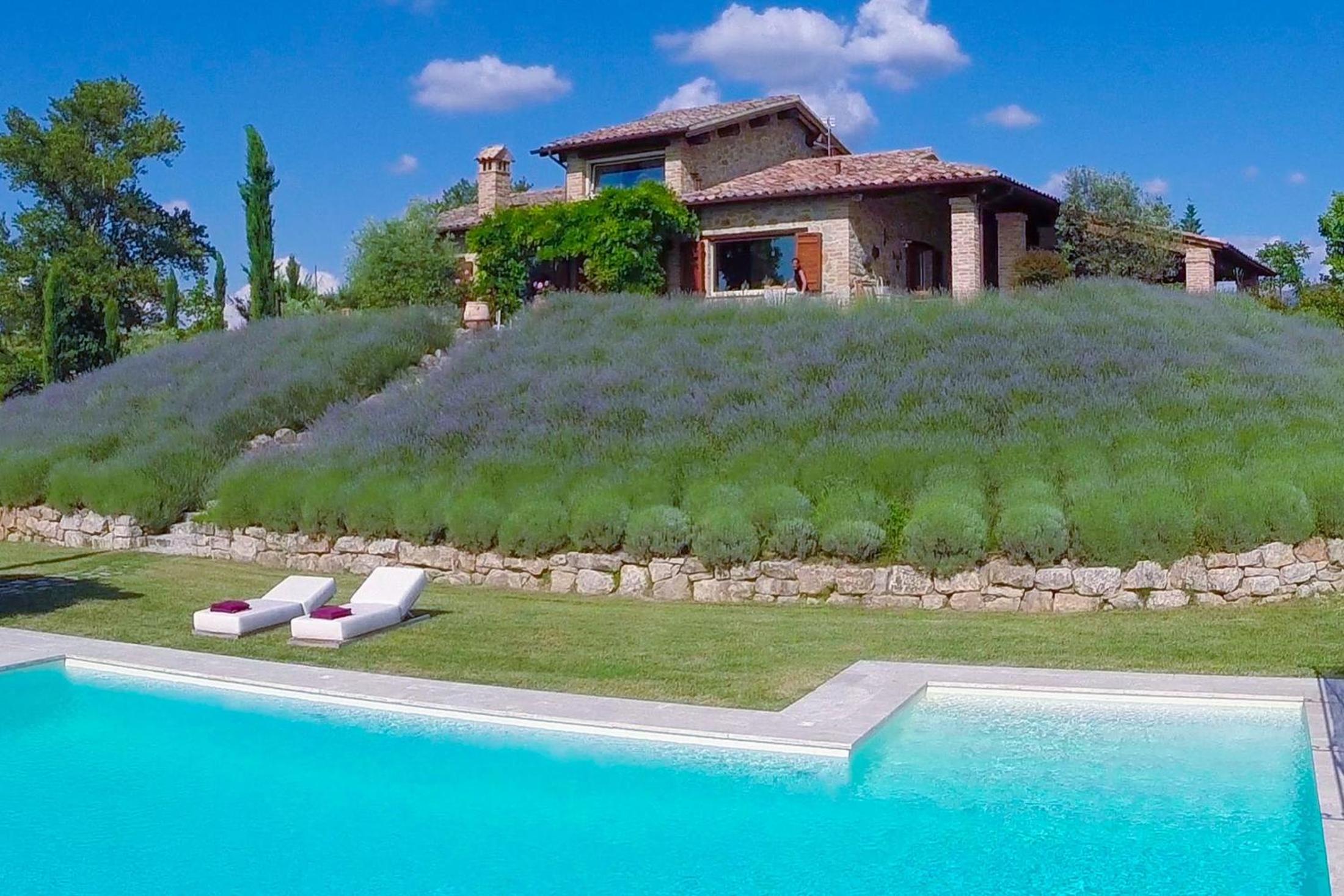 CASALE DELLE LAVANDE 10, Emma Villas view 5