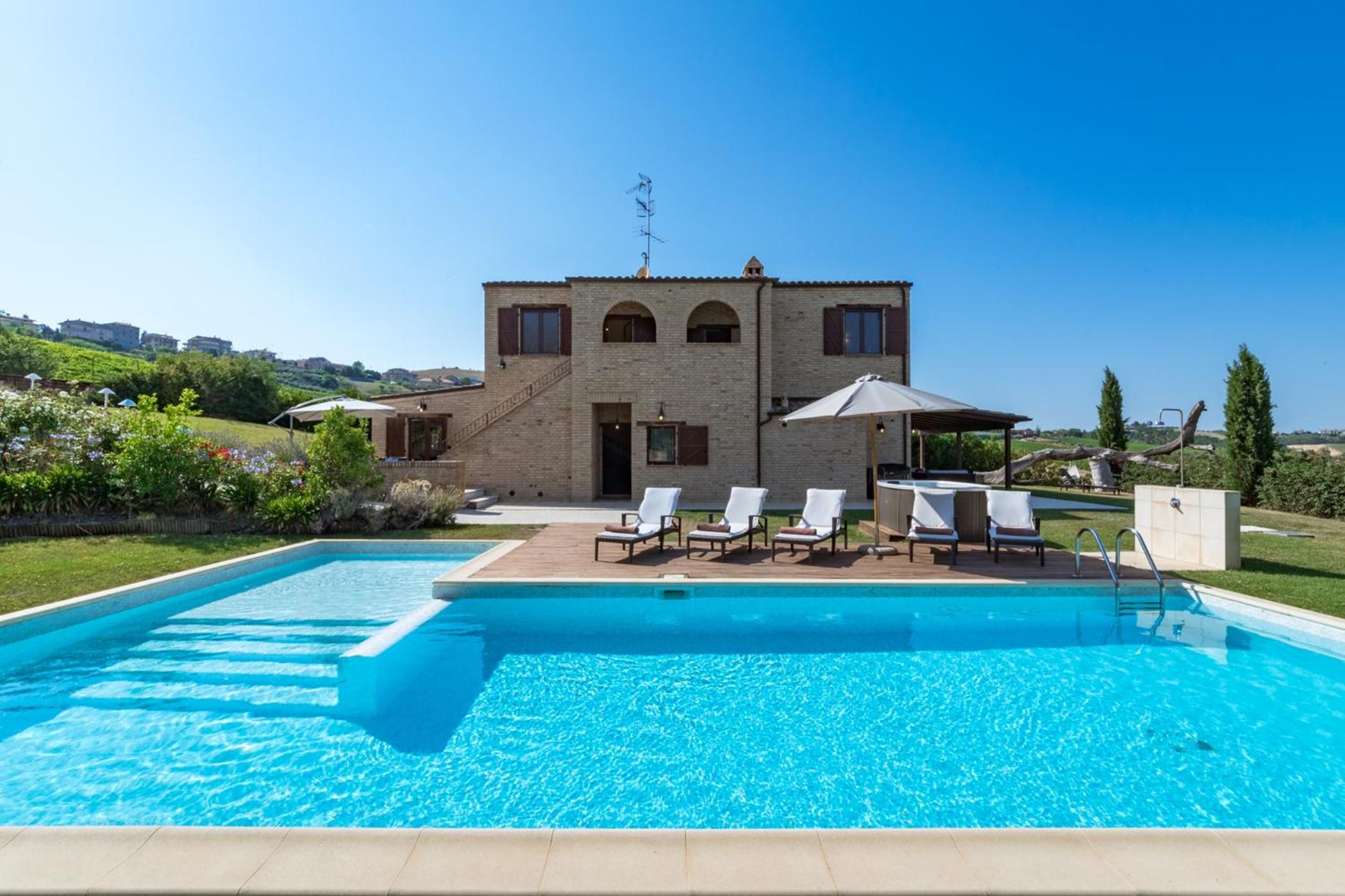 CASALE ROSY 6&2, Emma Villas view 5