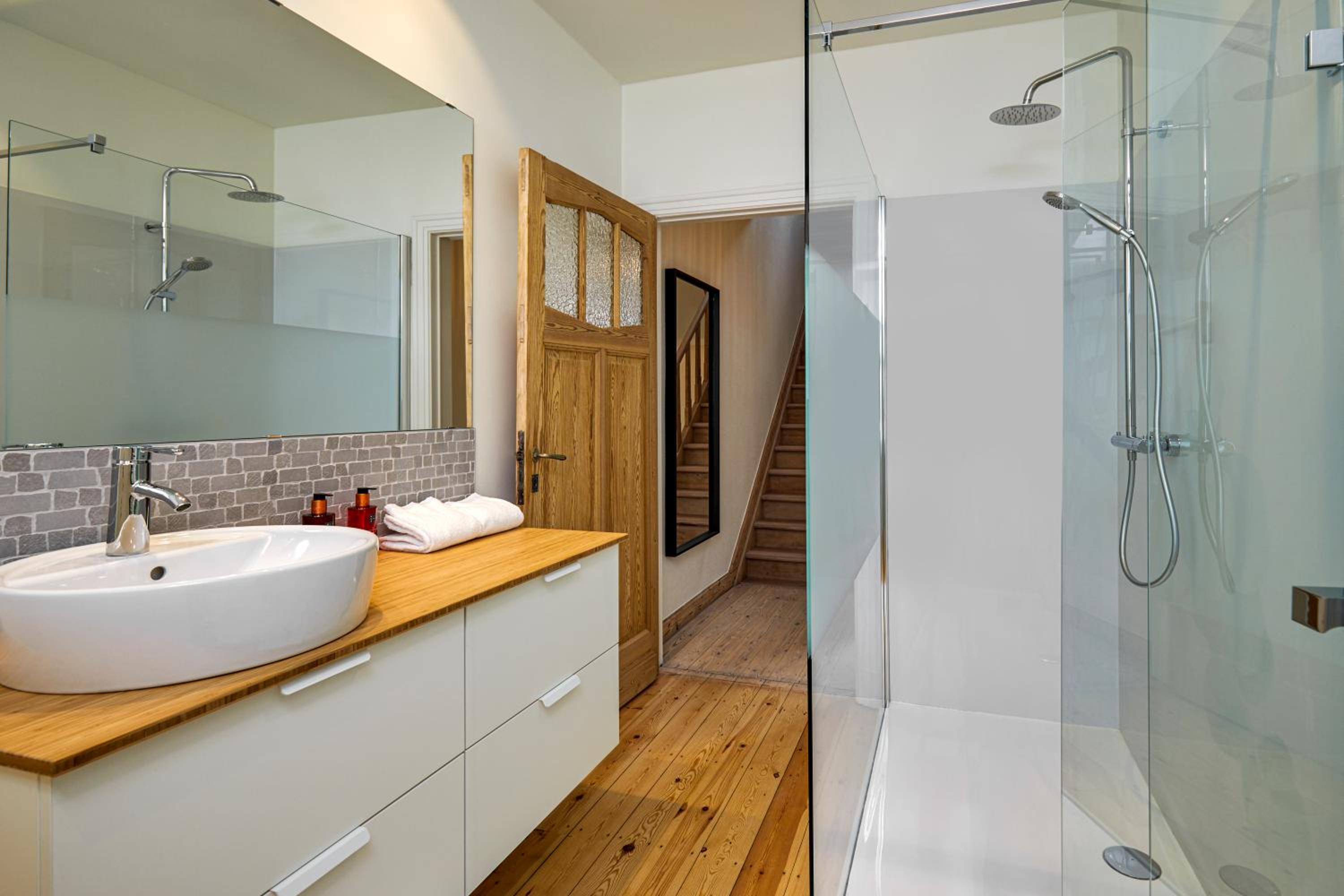 Trendy, authentieke woning met groot terras en tuin