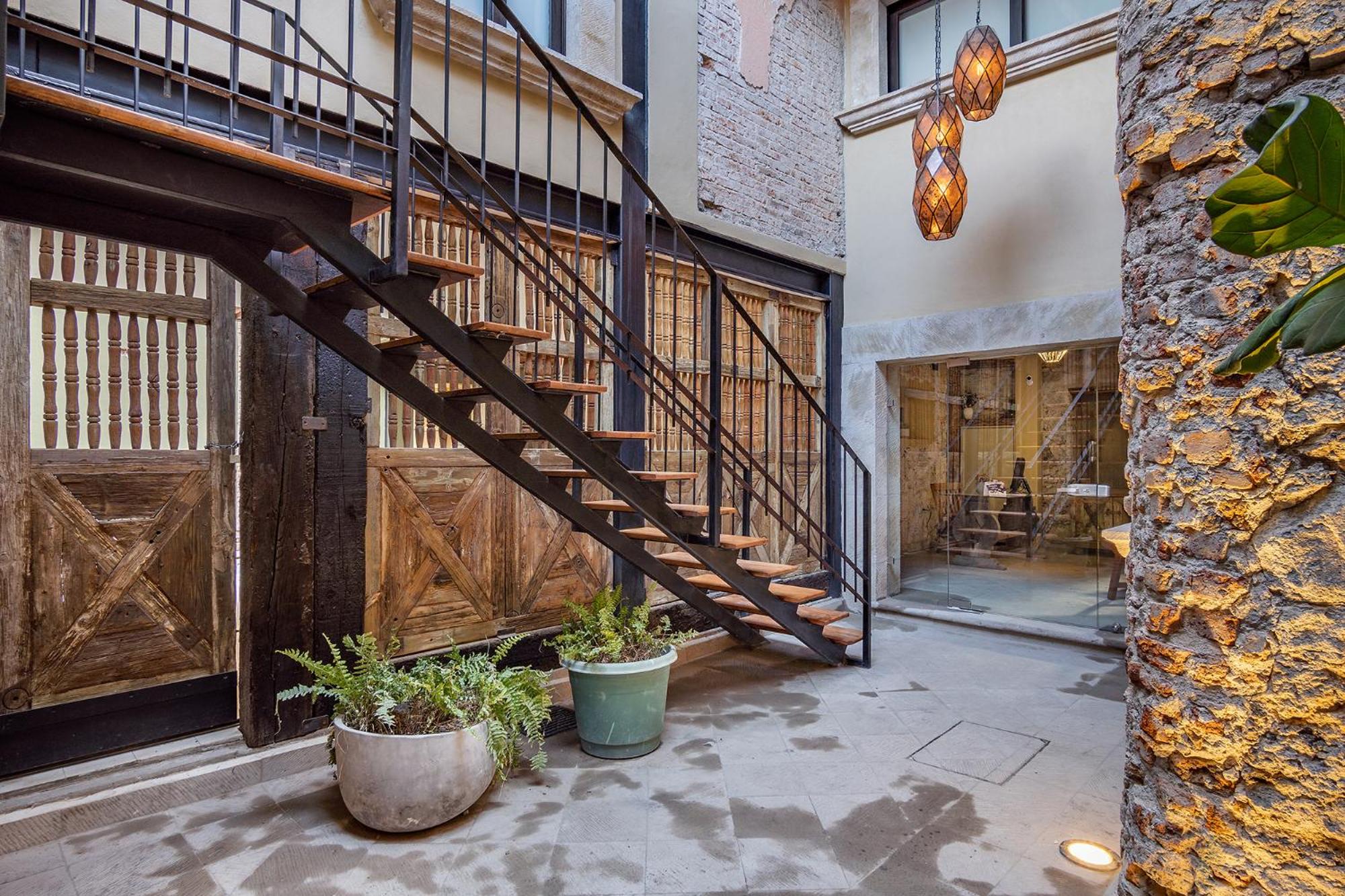 Hotel Casa Pandurata Luxury Apartments in Centro, San Miguel de Allende - Image 1