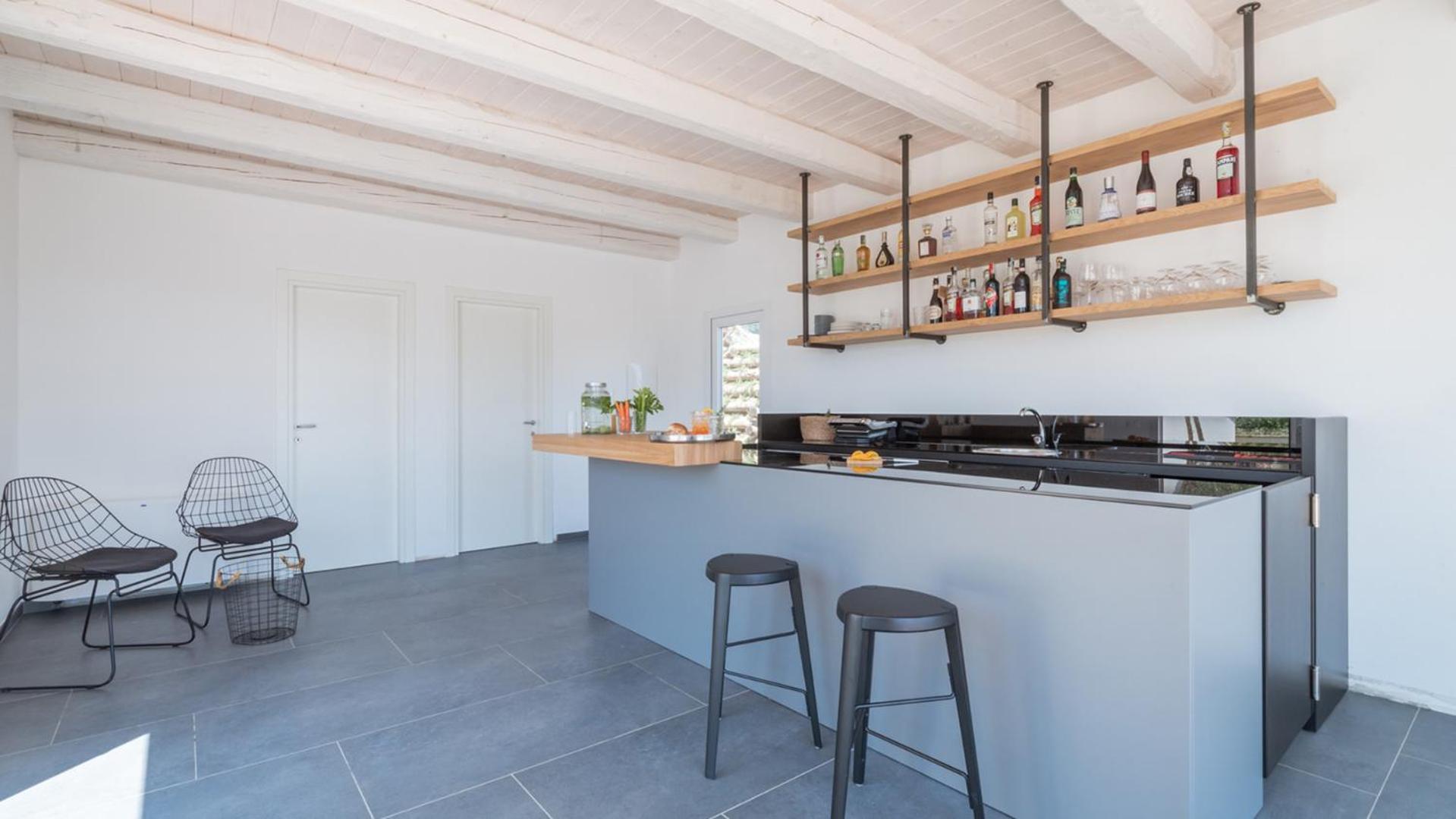 Photo 32