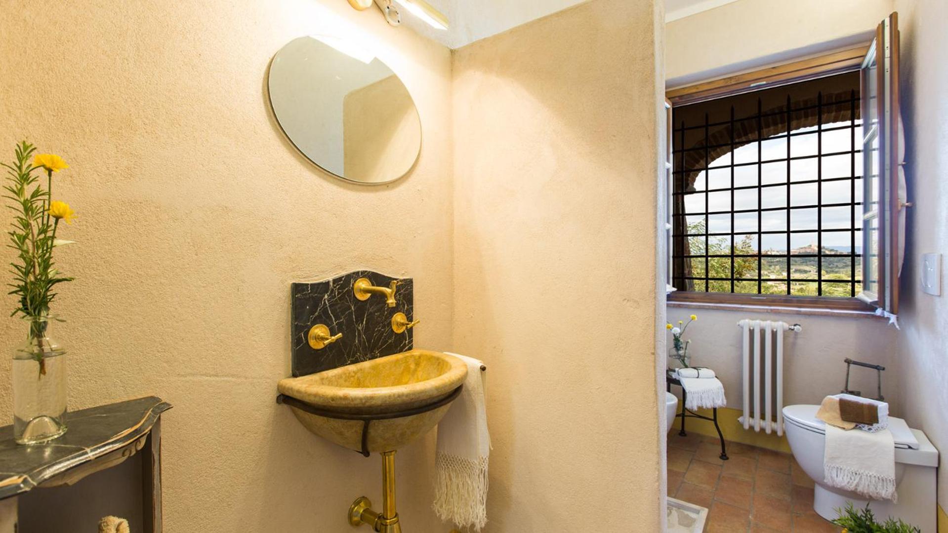 Photo 65