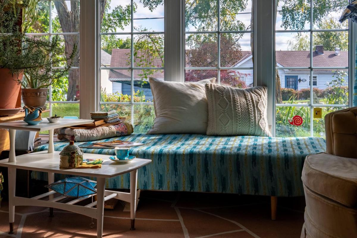 Hastings House Bed & Breakfast