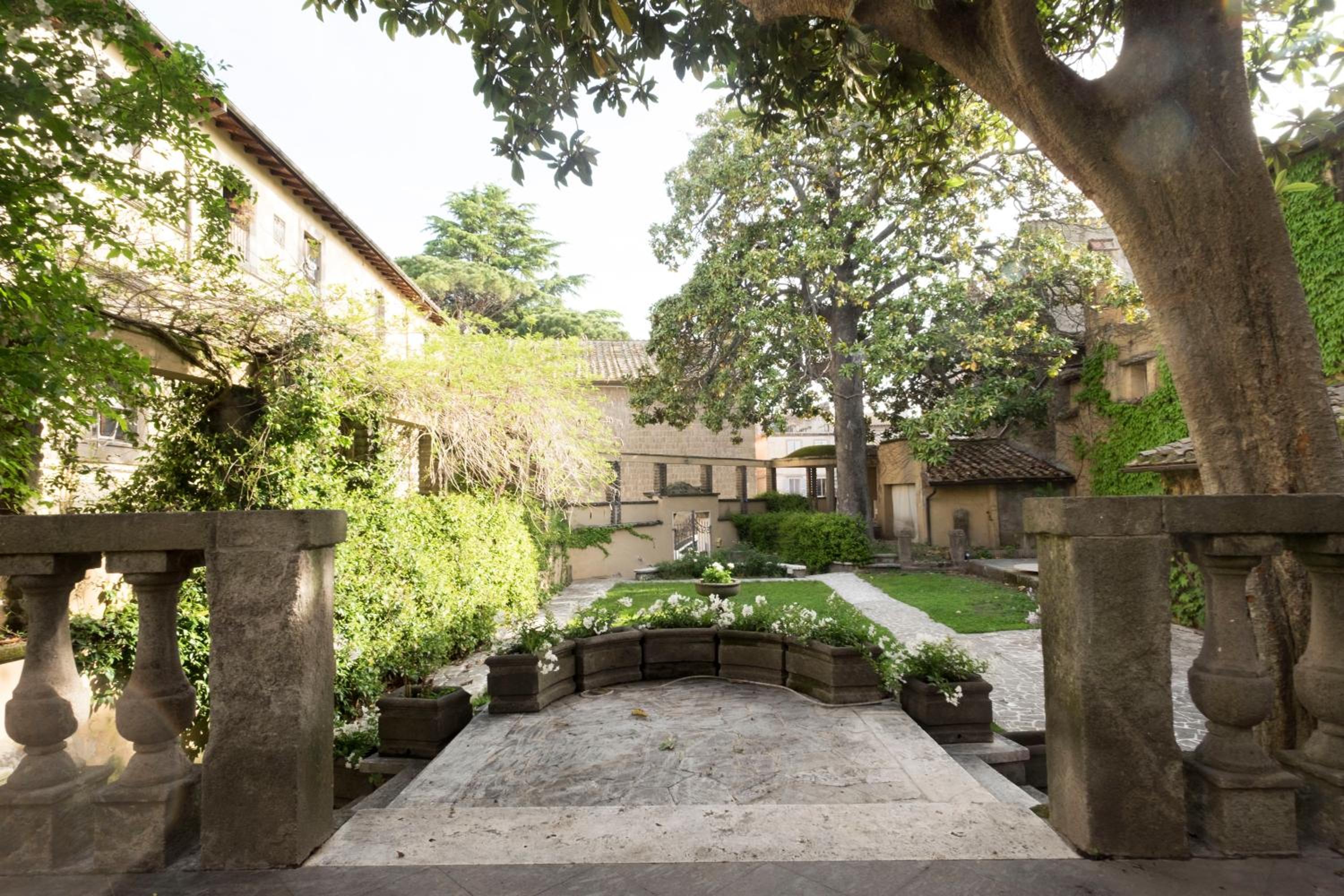 Guest House A Via dei Pellegrini view 2